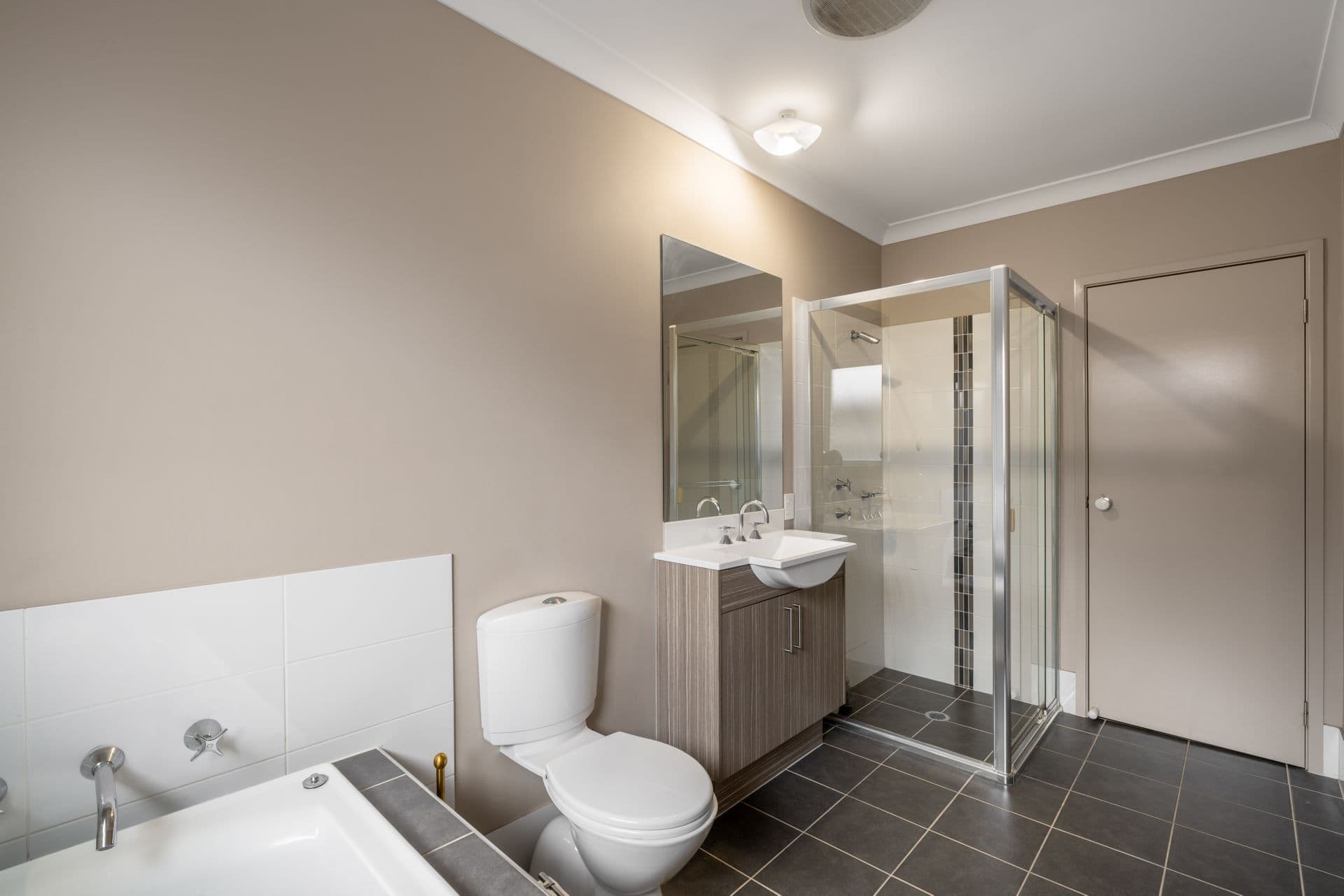 6 Caledonia Crescent, Gledswood Hills, NSW, 2557, Gledswood Hills - Thumbnail 7