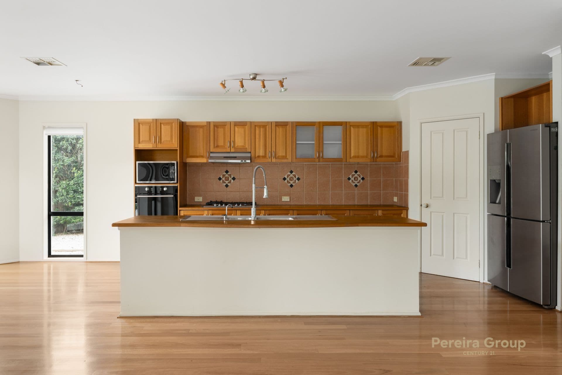 5 Parson Place, Harrington Park, NSW, 2567, Harrington Park - Thumbnail 2