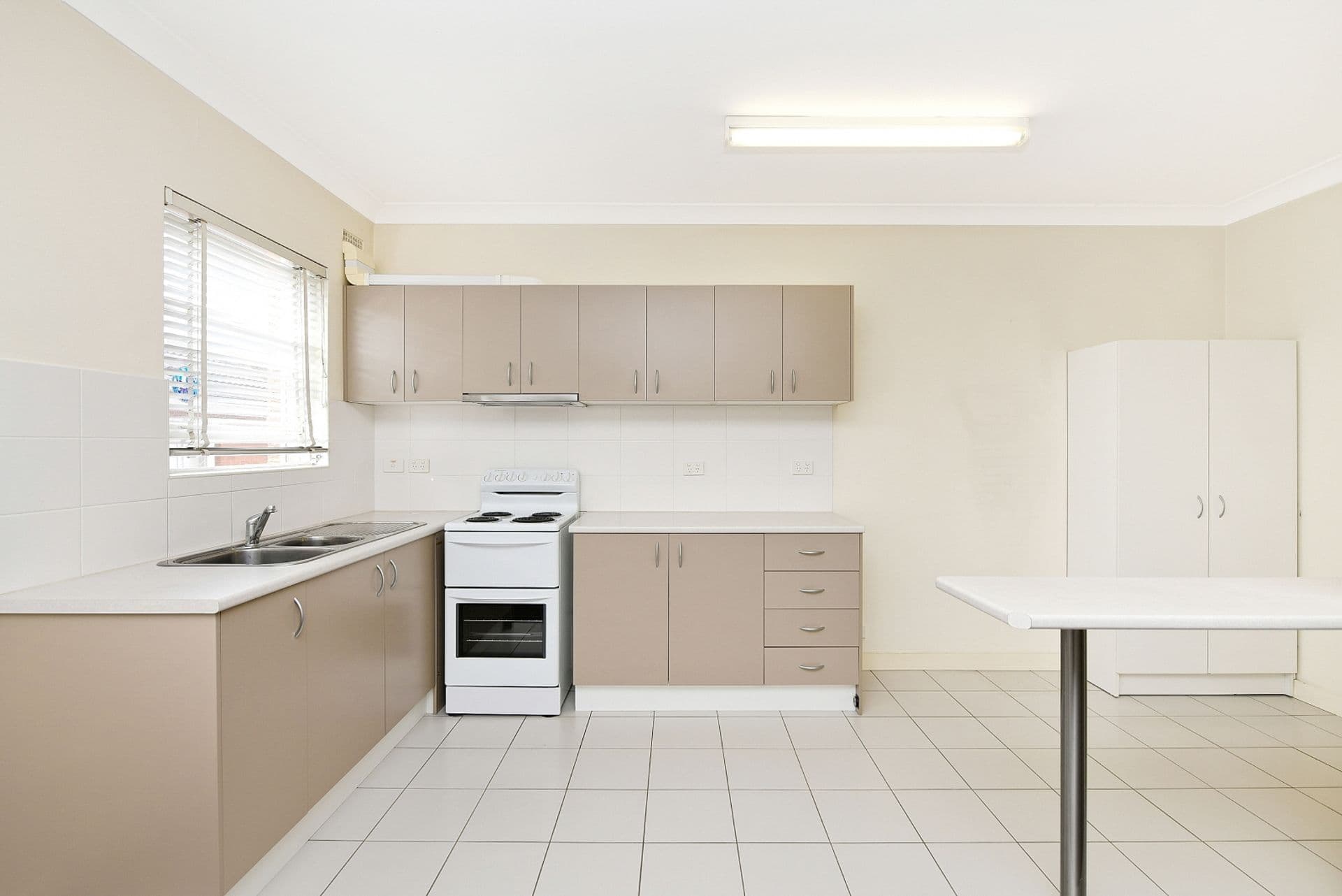 4/20 Broadway, Punchbowl, NSW, 2196, Punchbowl - Thumbnail 3
