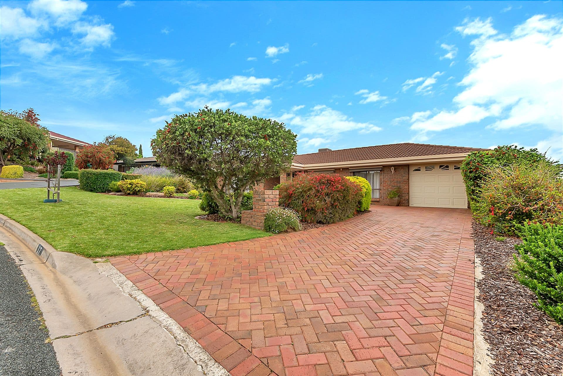 17 Burford Crescent, Redwood Park, SA, 5097, Redwood Park - Thumbnail 2