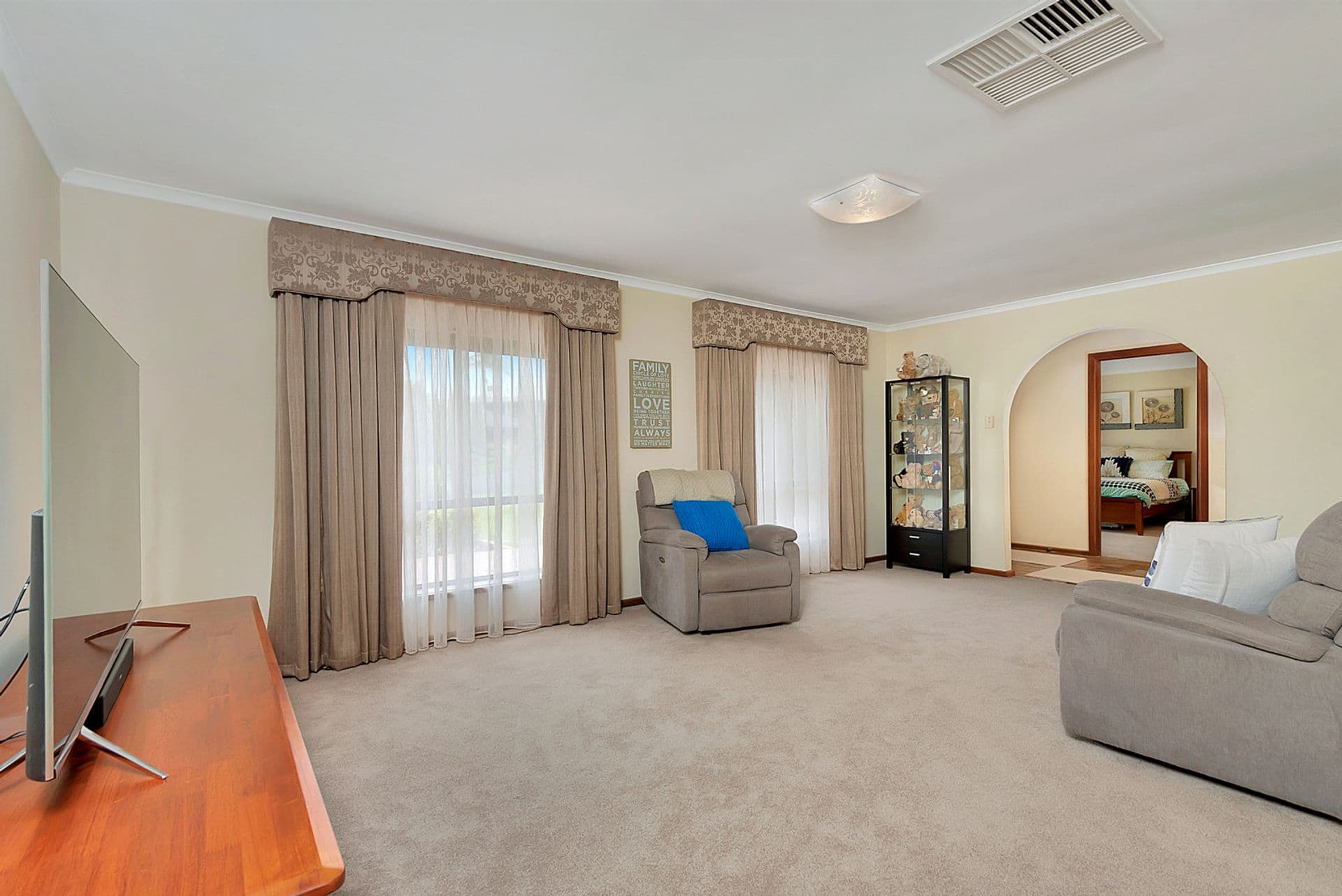 17 Burford Crescent, Redwood Park, SA, 5097, Redwood Park - Thumbnail 5