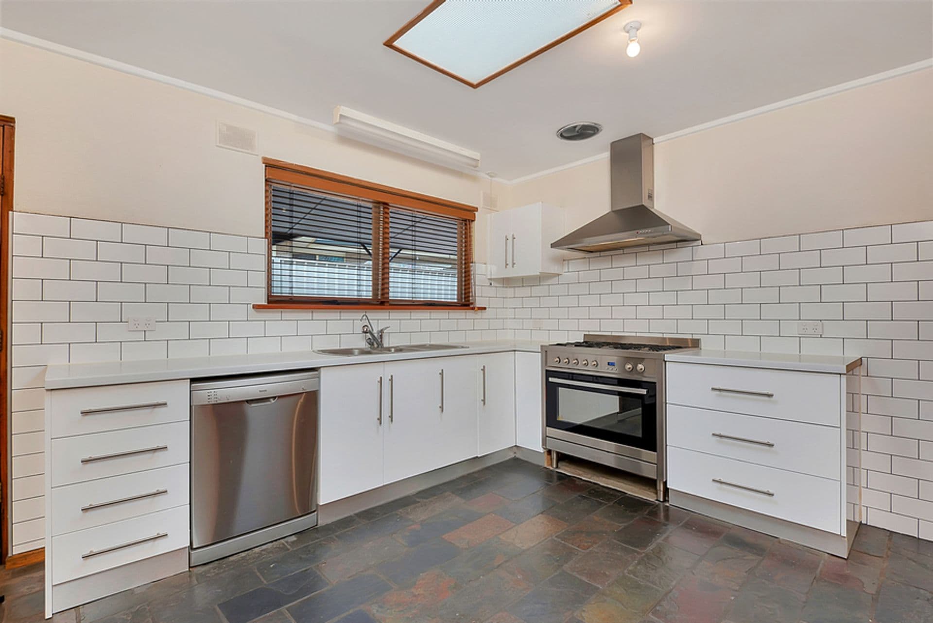 34 Vine Street, Surrey Downs, SA, 5126, Surrey Downs - Thumbnail 4