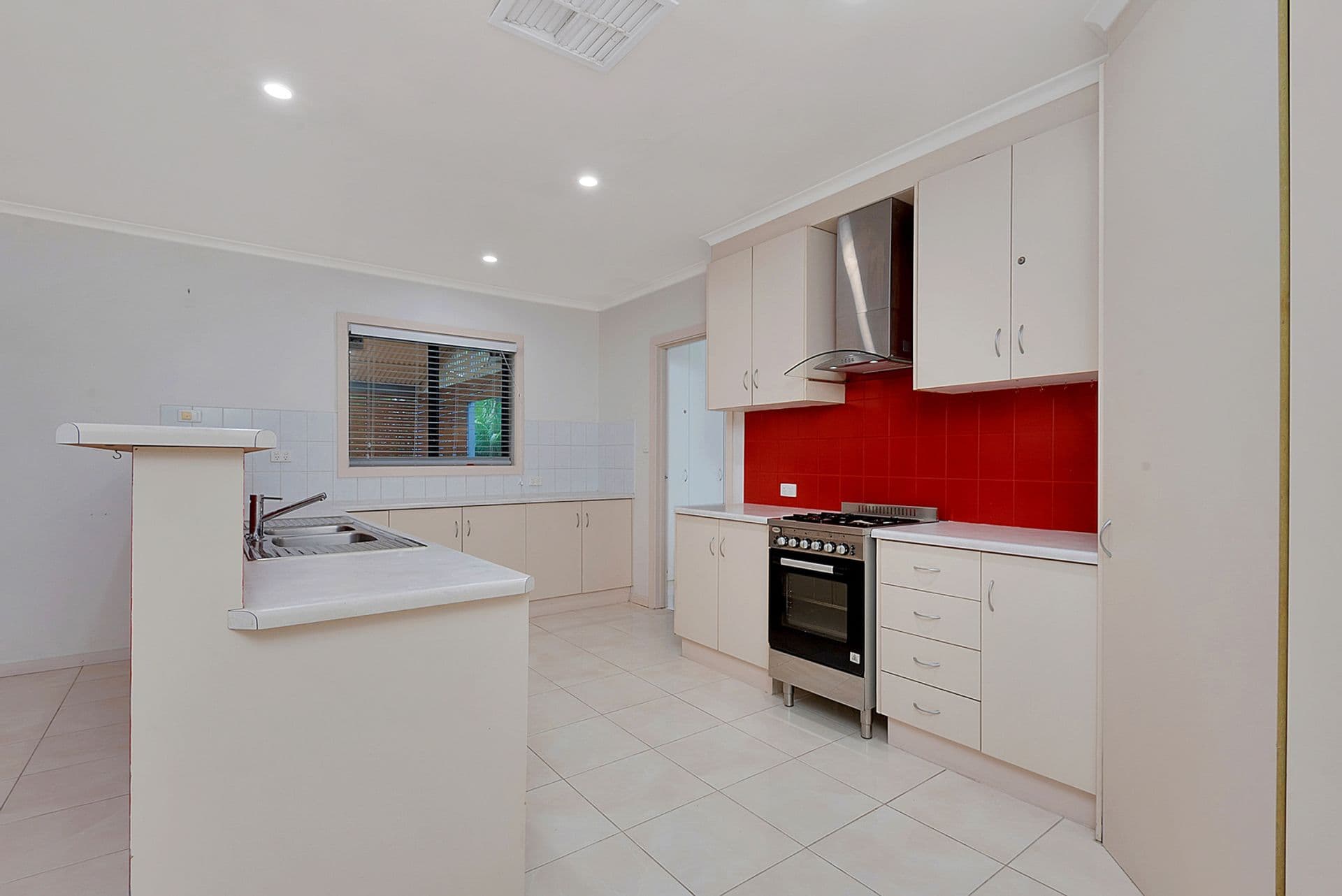 12 WALKER CRT, Enfield, SA, 5085, Enfield - Thumbnail 7