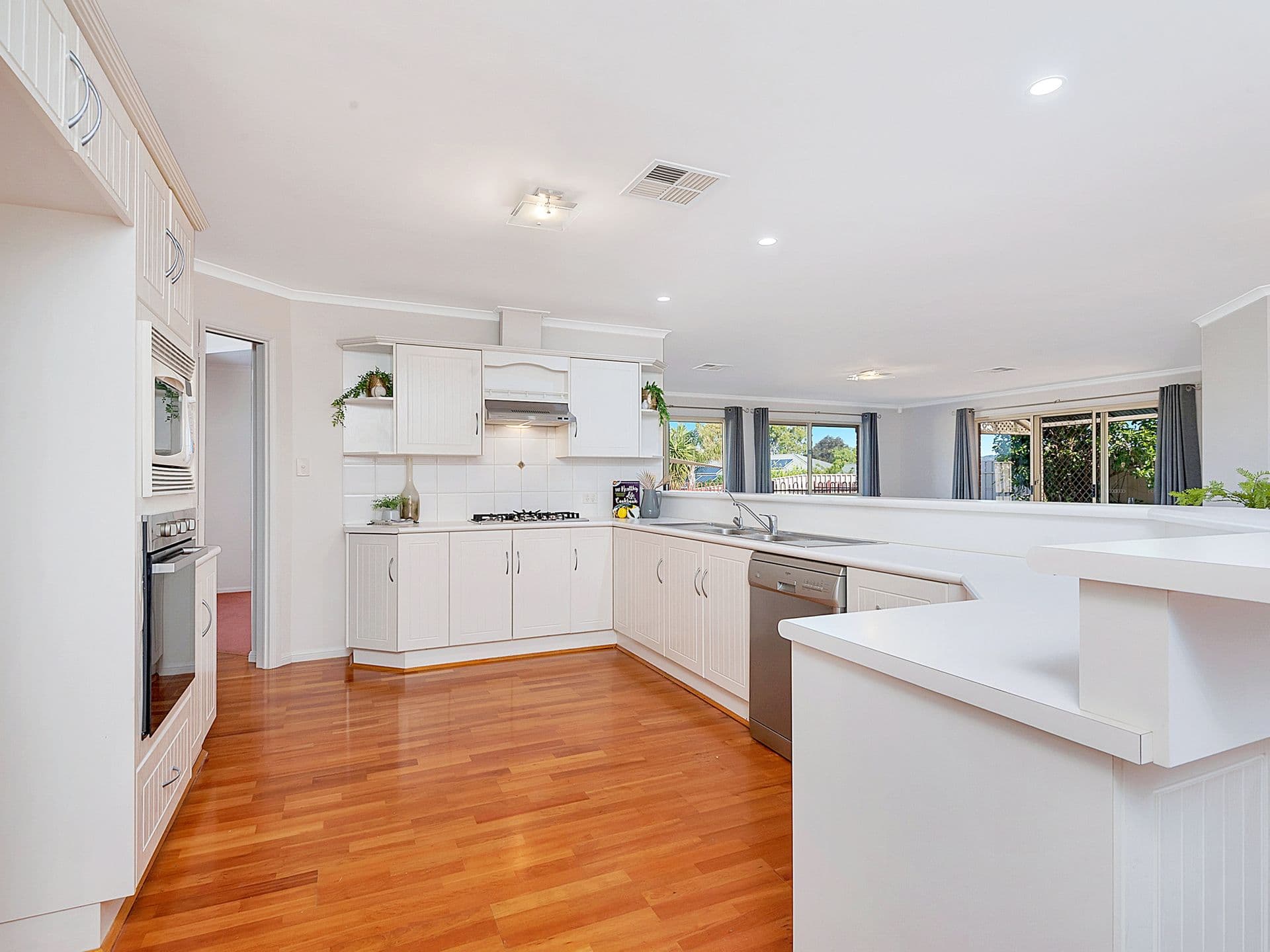 12 Raunsley Circuit, Greenwith, SA, 5125, Greenwith - Thumbnail 8