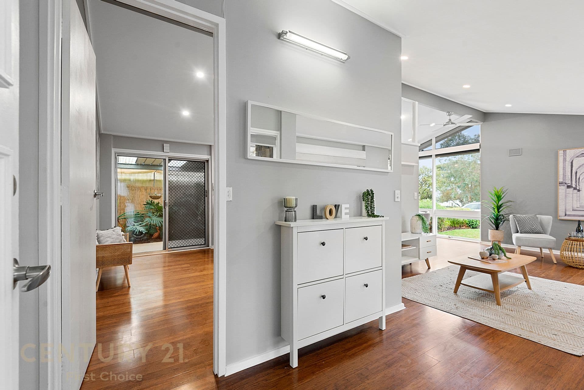 17 Rosewall Avenue, Gulfview Heights, SA, 5096, Gulfview Heights - Thumbnail 2