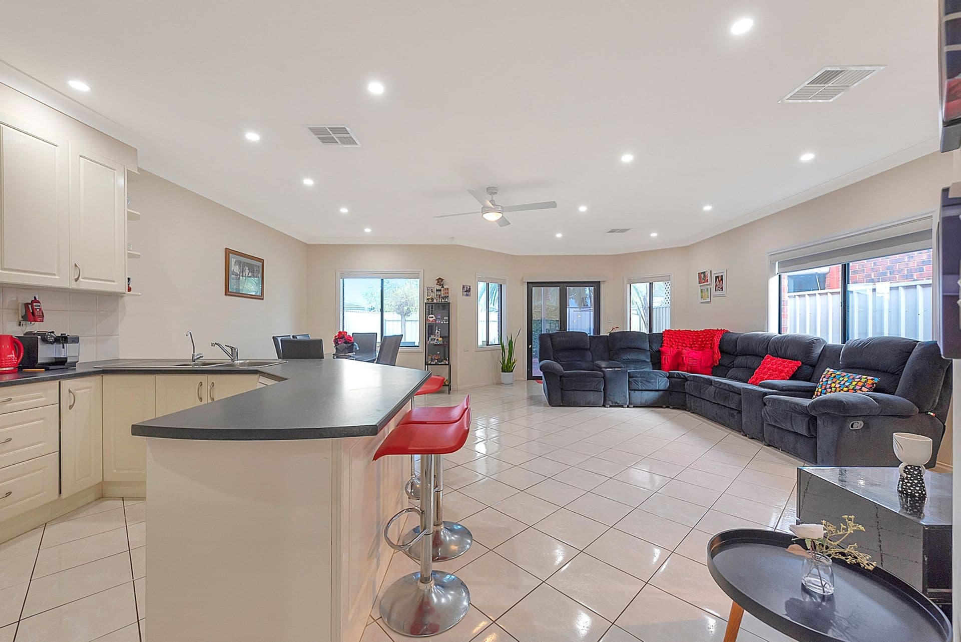 5 Dumfries Avenue, Northfield, SA, 5085, Northfield - Thumbnail 2