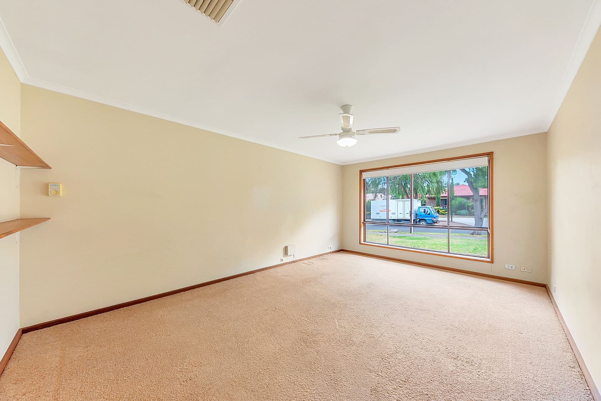 15 Kildonan Avenue, Para Vista, SA, 5093, Para Vista - Thumbnail 2