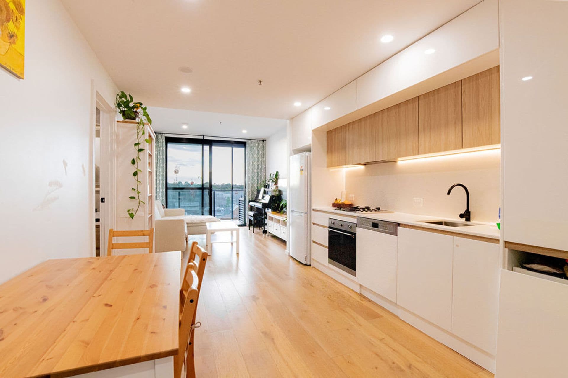 Apartment 501/69-71 Melbourne Street, North Adelaide, SA, 5006, North Adelaide - Thumbnail 2