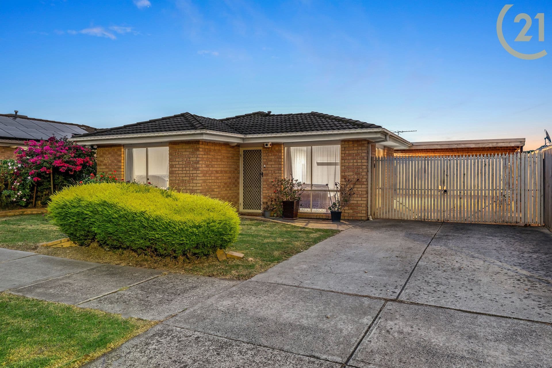 37 Scarborough Avenue, Cranbourne West, VIC, 3977, Cranbourne West - Image 1