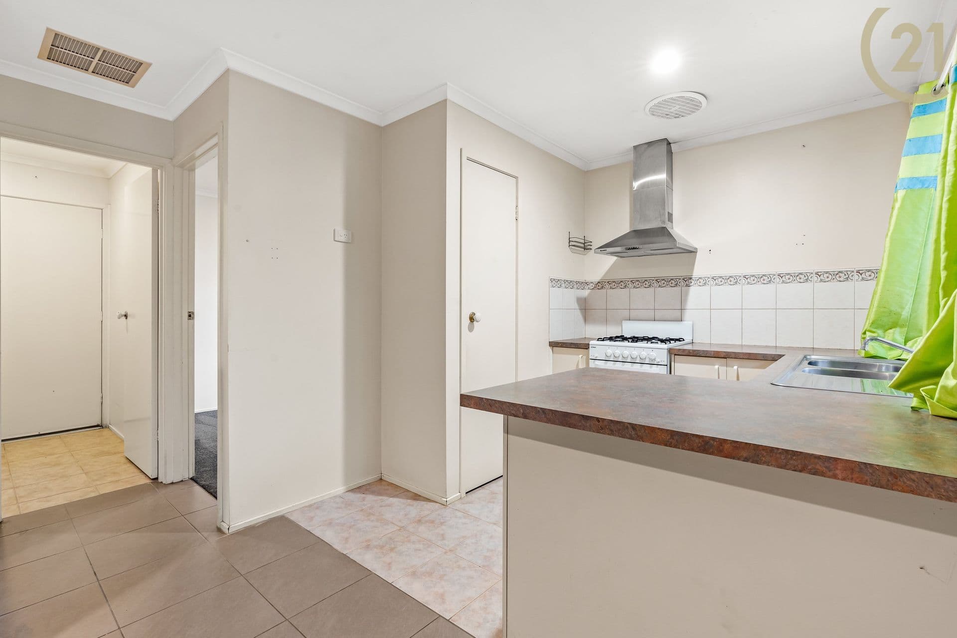 37 Scarborough Avenue, Cranbourne West, VIC, 3977, Cranbourne West - Thumbnail 8