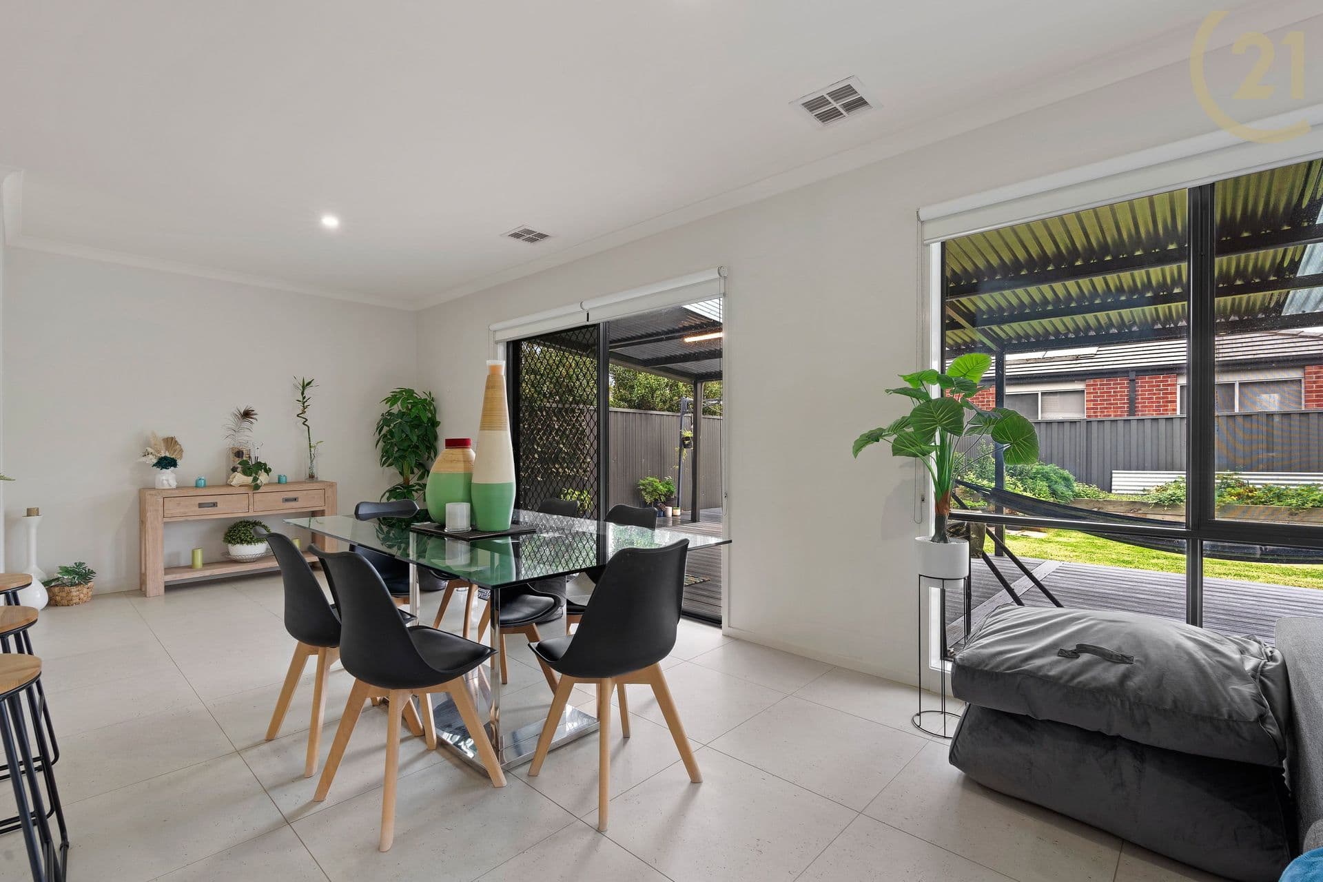 26 Pinebank Avenue, Cranbourne East, VIC, 3977, Cranbourne East - Thumbnail 5