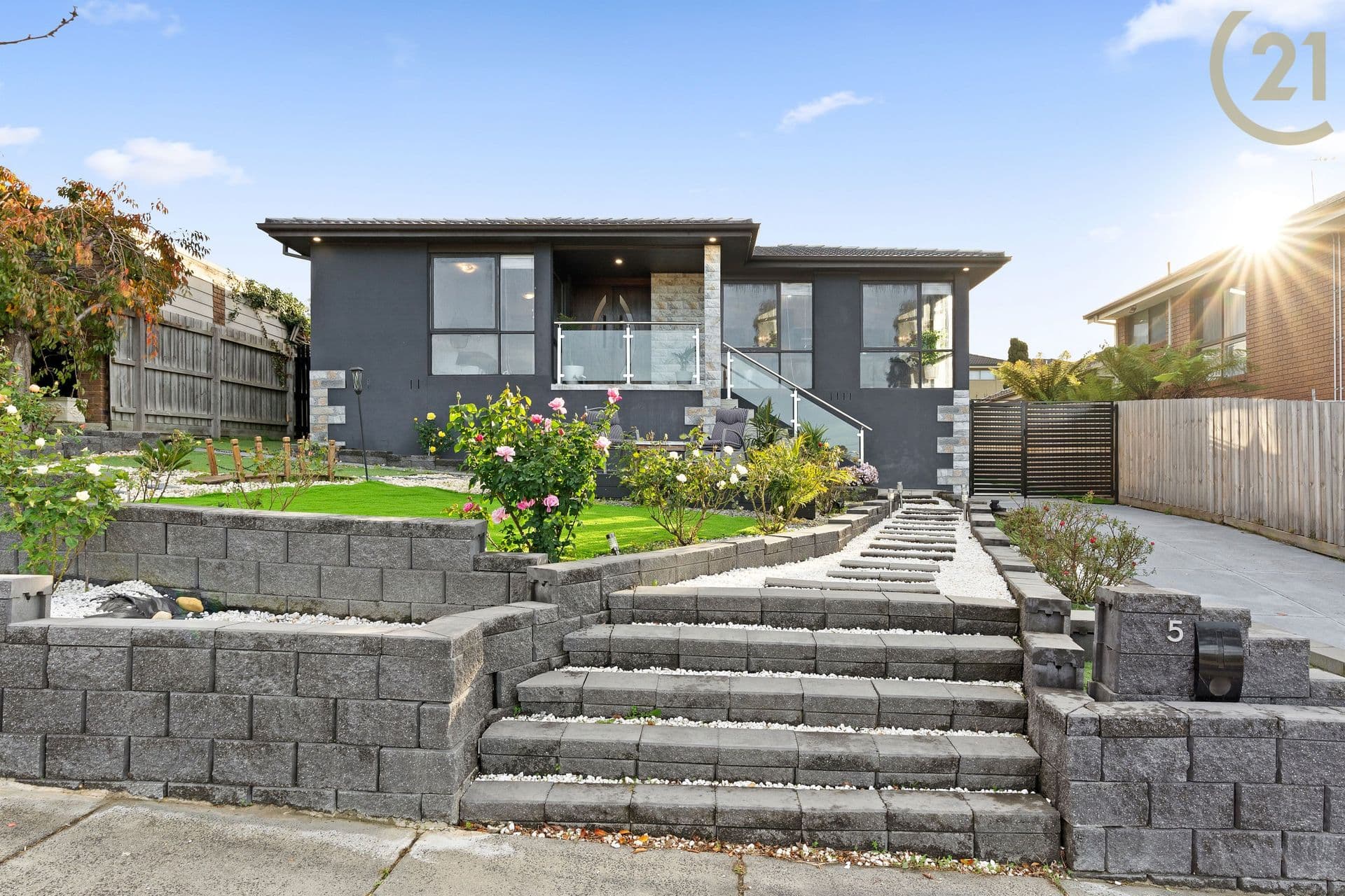 5 Arcadia Avenue, Hallam, VIC, 3803, Hallam - Thumbnail 2
