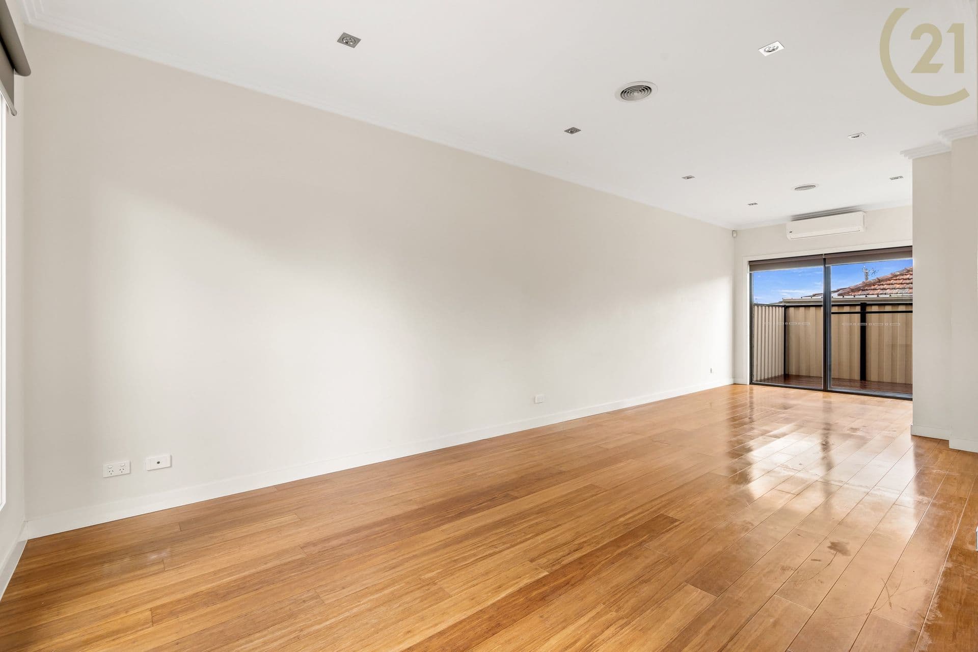 2/23 Ross Street, Dandenong, VIC, 3175, Dandenong - Thumbnail 2