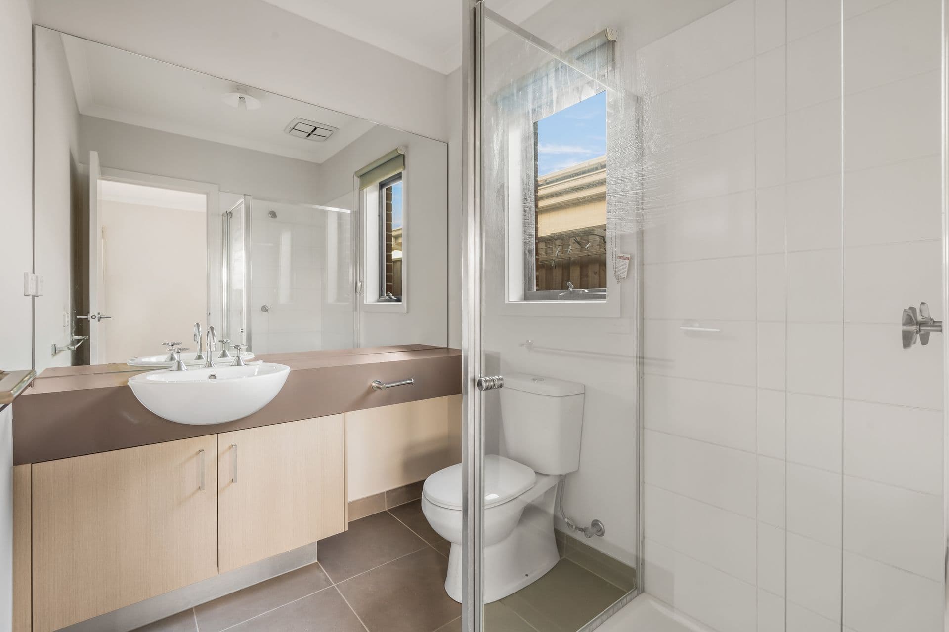109/65 Victor Crescent, Narre Warren, VIC, 3805, Clyde North - Thumbnail 6