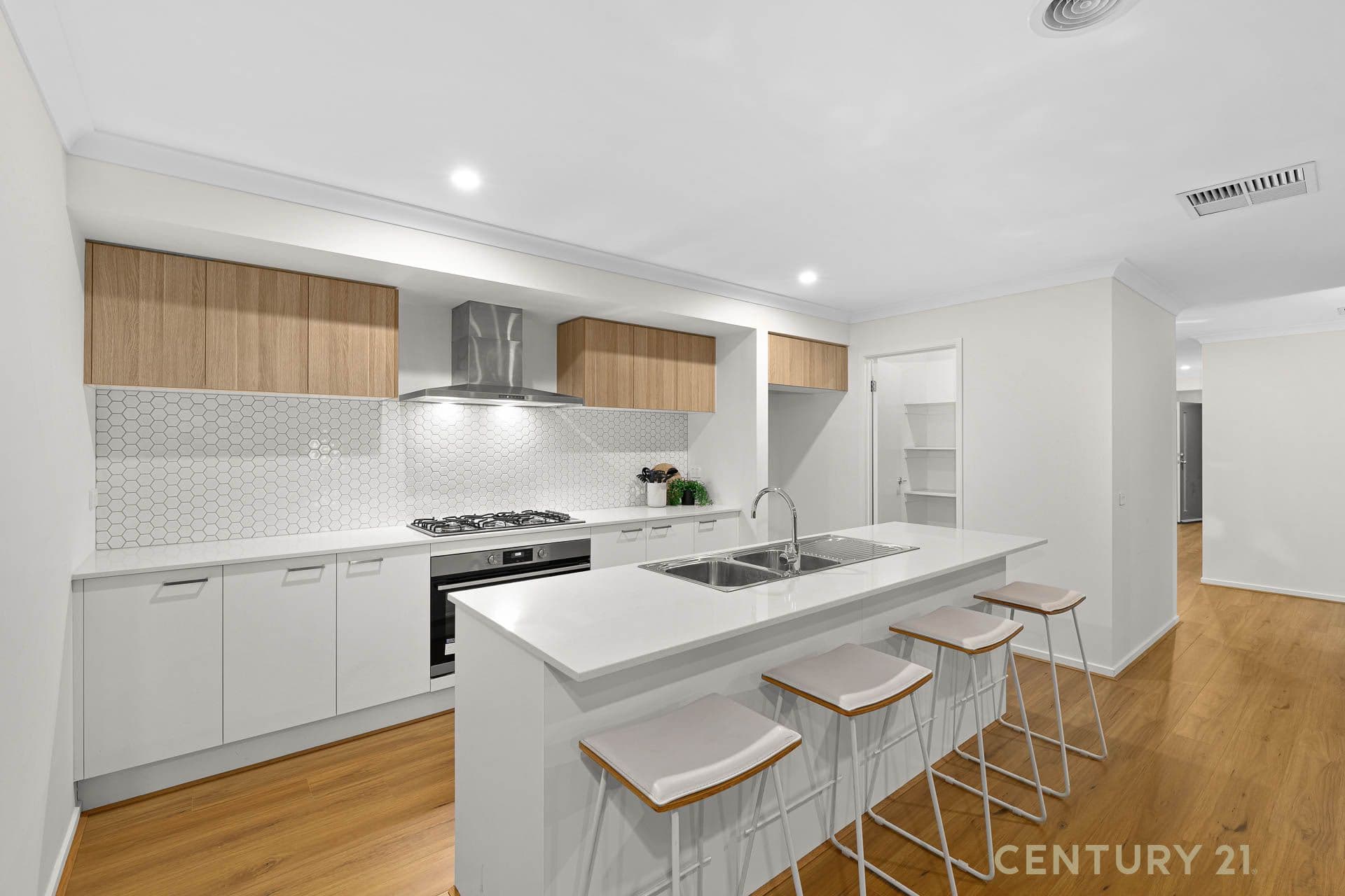 109/65 Victor Crescent, Narre Warren, VIC, 3805, Clyde North - Thumbnail 3