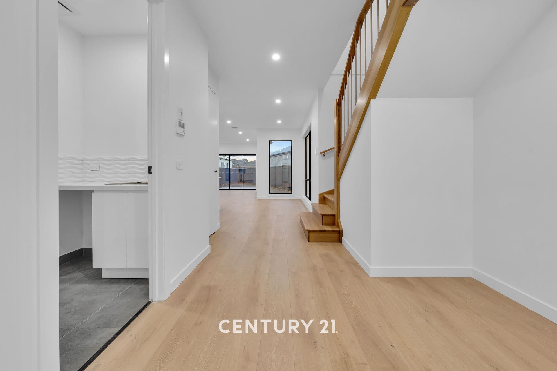 109/65 Victor Crescent, Narre Warren, VIC, 3805, Beaconsfield - Thumbnail 2