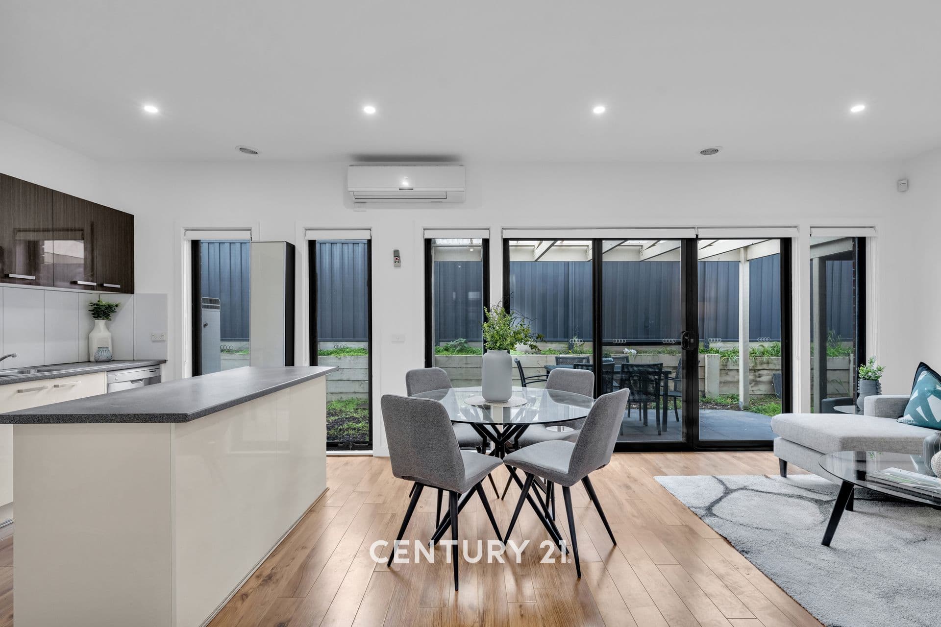 2/7 Amber Crescent, Narre Warren, VIC, 3805, Narre Warren - Thumbnail 2