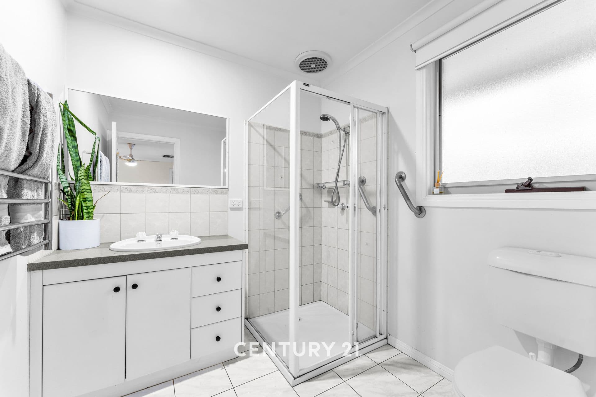 109/65 Victor Crescent, Narre Warren, VIC, 3805, Berwick - Thumbnail 5