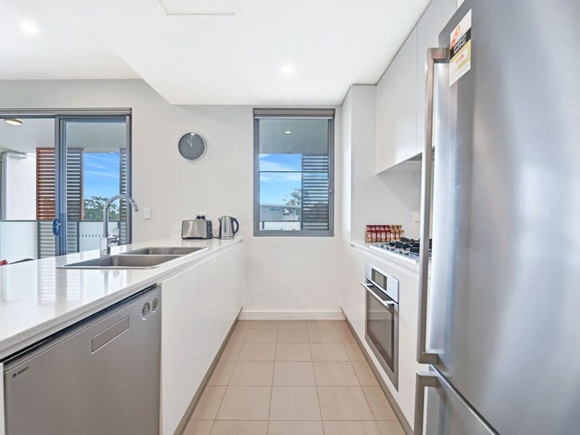 402D/2 Rowe Dr, Potts Hill, NSW, 2143, Potts Hill - Thumbnail 3