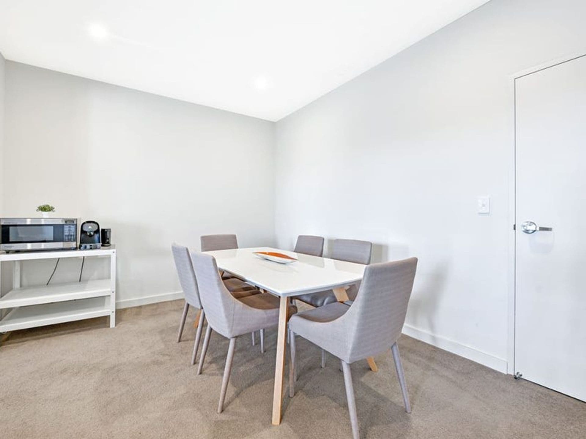 402D/2 Rowe Dr, Potts Hill, NSW, 2143, Potts Hill - Thumbnail 4