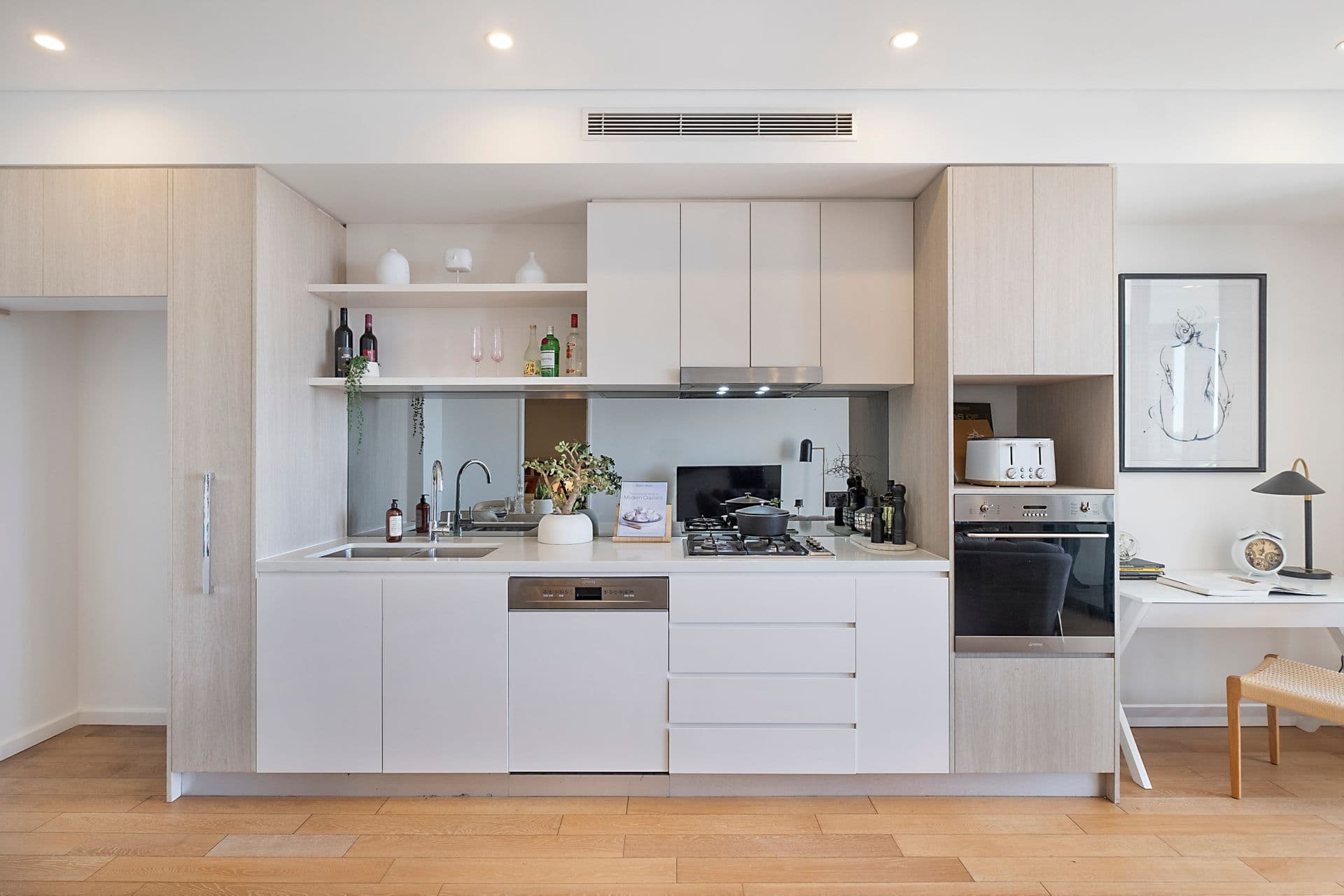 813a/7-9 Kent Road, Mascot, NSW, 2020, Mascot - Thumbnail 2