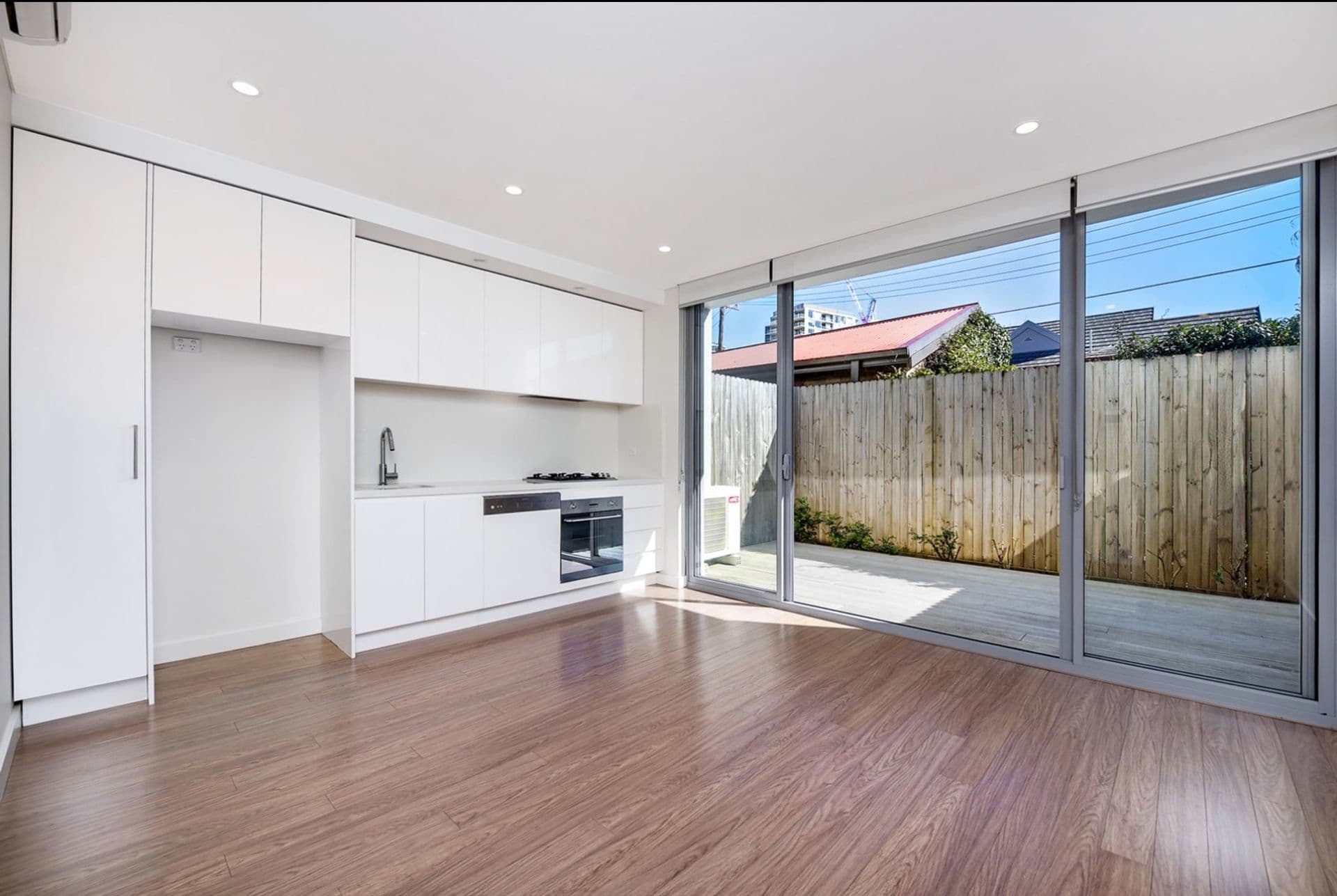 3/28 Bondi Road, Bondi Junction, NSW, 2022, Bondi Junction - Thumbnail 2