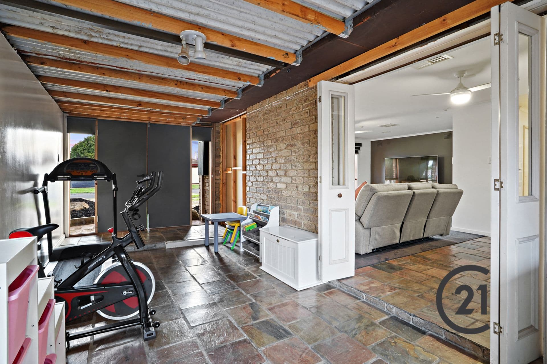 Suite 4 241-244 Caroline Springs Blvd, Caroline Springs, VIC, 3023, Rockbank - Thumbnail 4