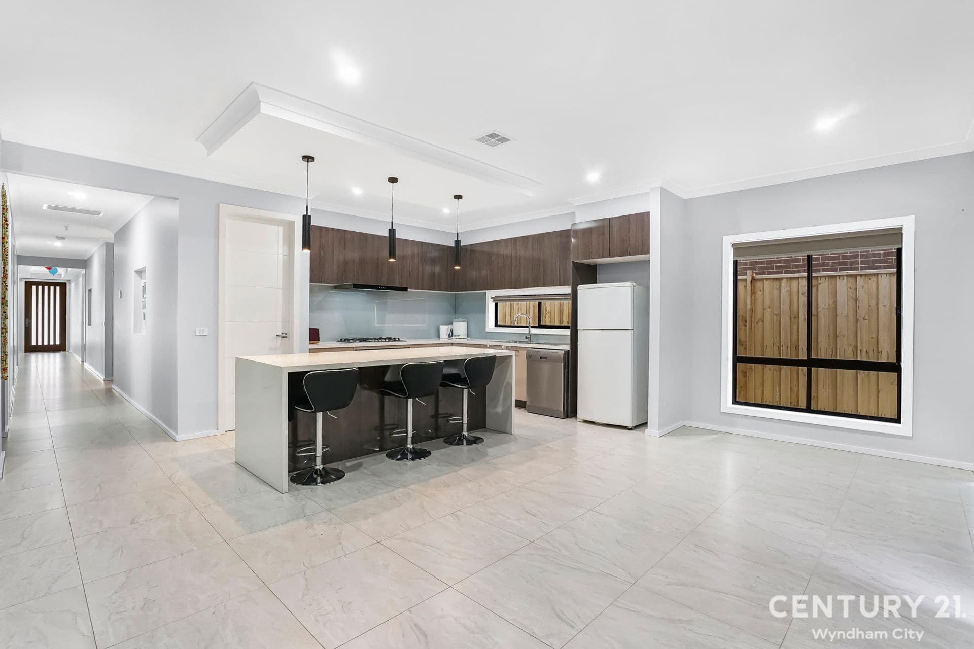 Suite 4 241-244 Caroline Springs Blvd, Caroline Springs, VIC, 3023, Truganina - Thumbnail 4