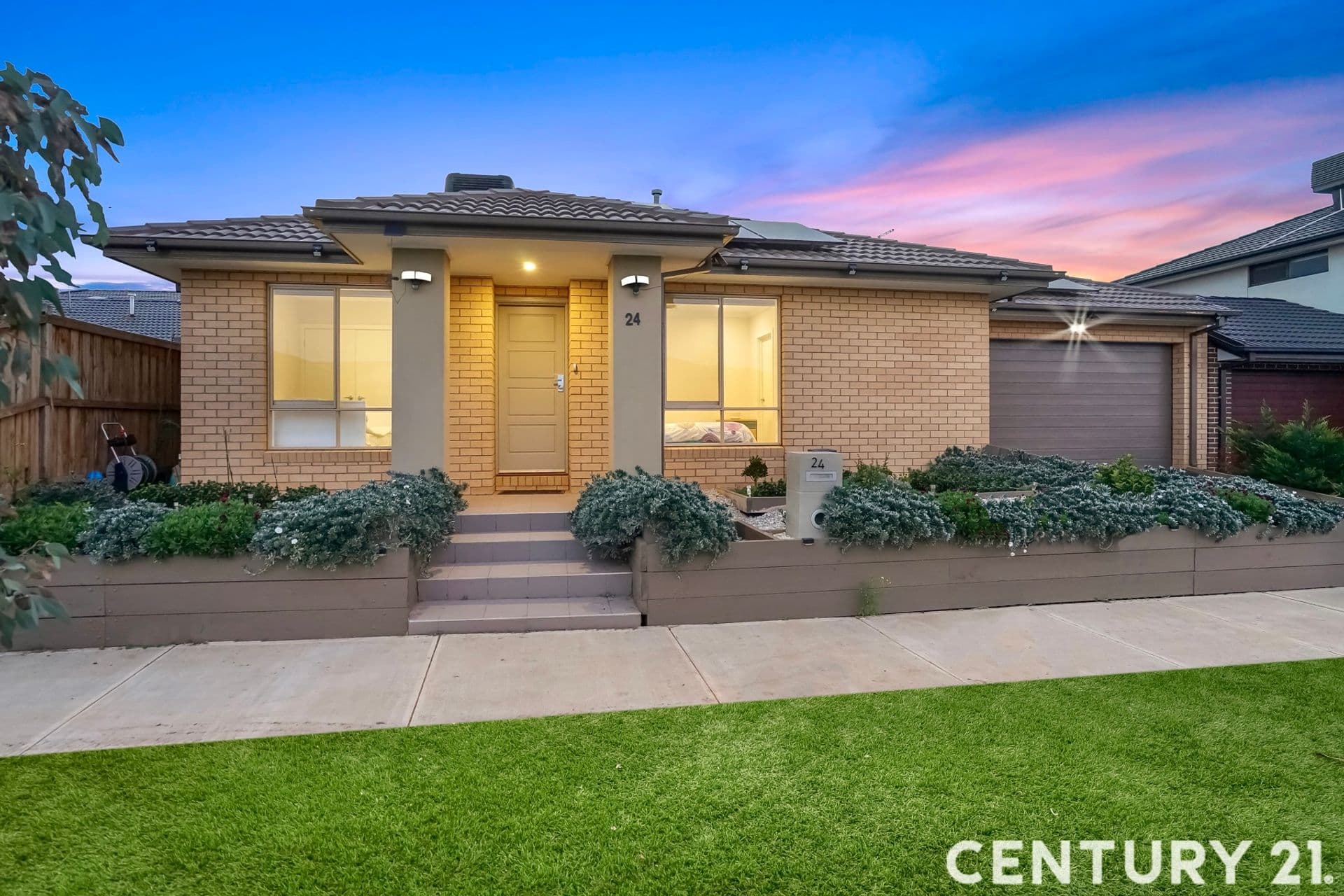 Suite 4 241-244 Caroline Springs Blvd, Caroline Springs, VIC, 3023, Thornhill Park - Thumbnail 2