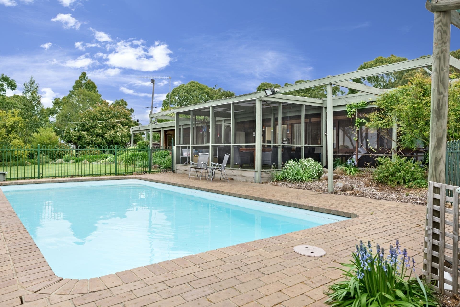 Suite 4 241-244 Caroline Springs Blvd, Caroline Springs, VIC, 3023, Gisborne - Thumbnail 7