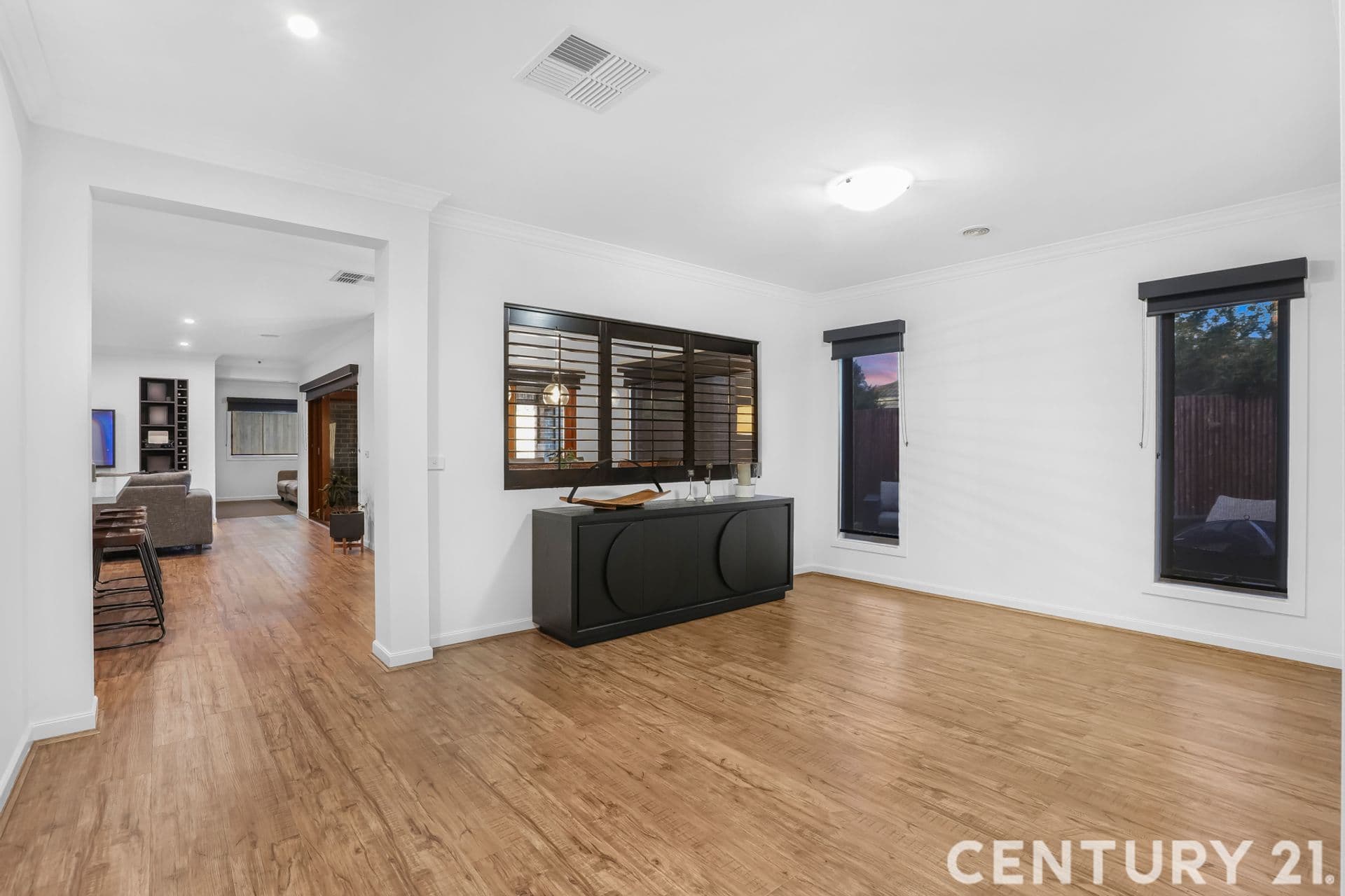 Suite 4 241-244 Caroline Springs Blvd, Caroline Springs, VIC, 3023, Taylors Hill - Thumbnail 5