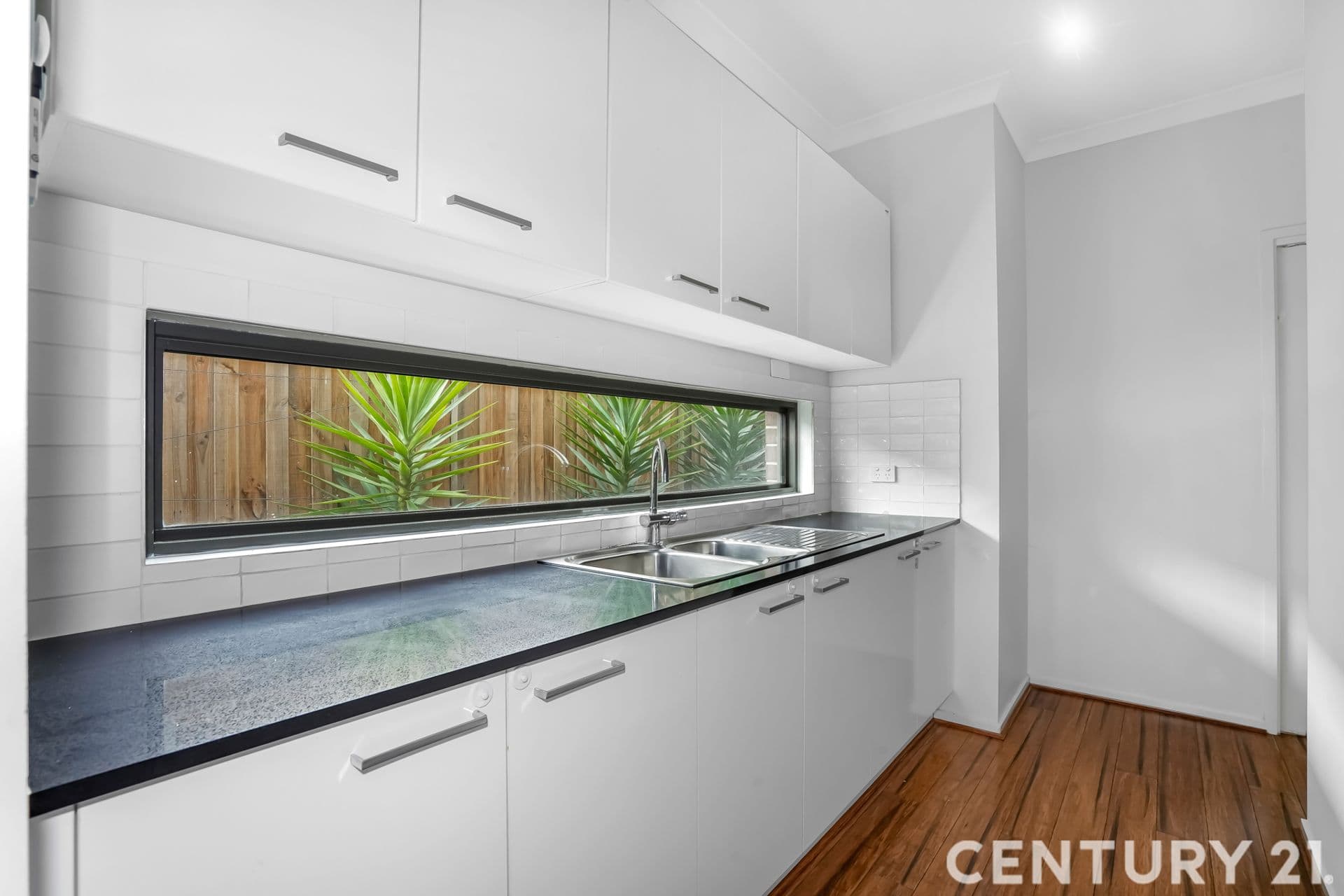 Suite 4 241-244 Caroline Springs Blvd, Caroline Springs, VIC, 3023, Greenvale - Thumbnail 4