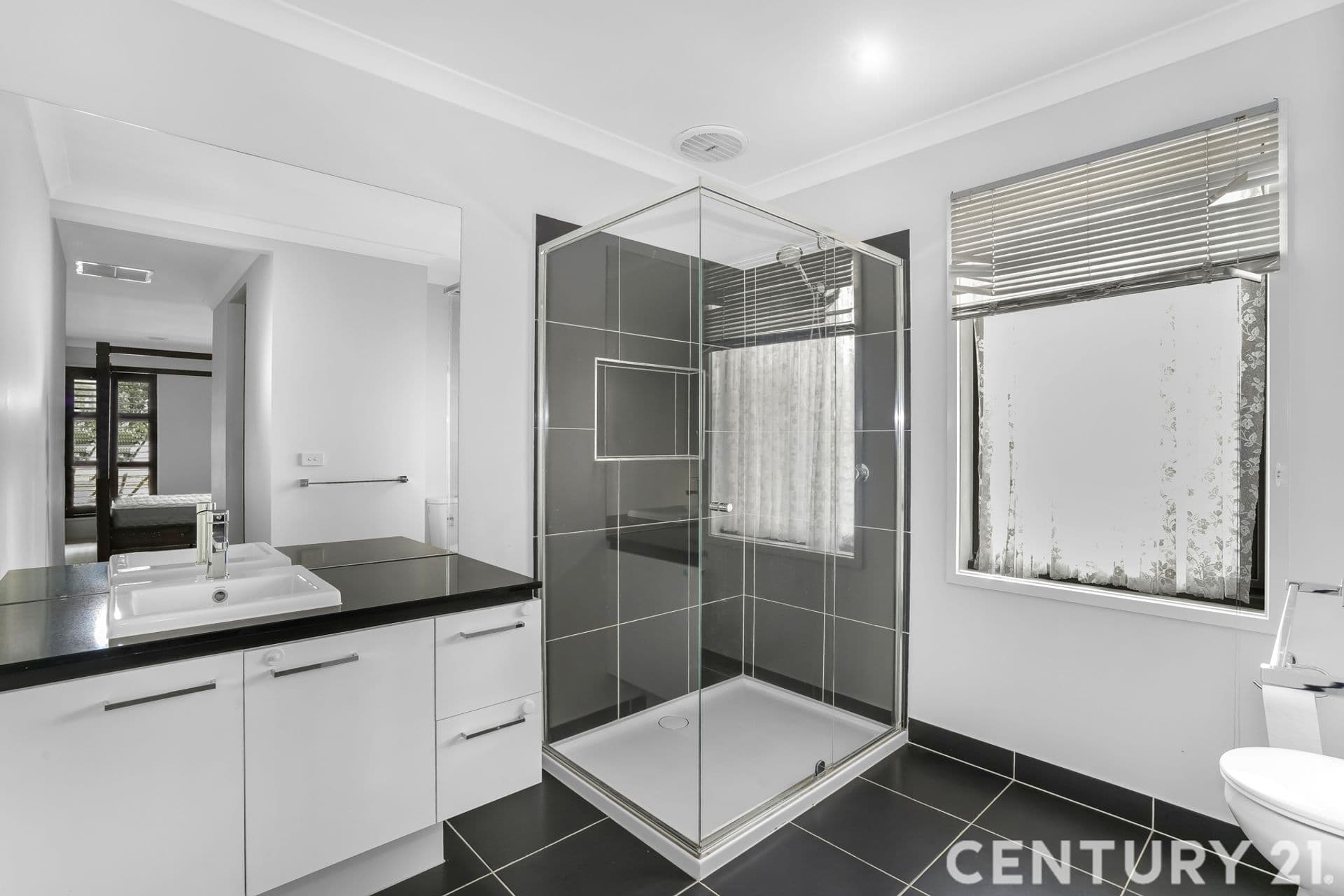 Suite 4 241-244 Caroline Springs Blvd, Caroline Springs, VIC, 3023, Greenvale - Thumbnail 6