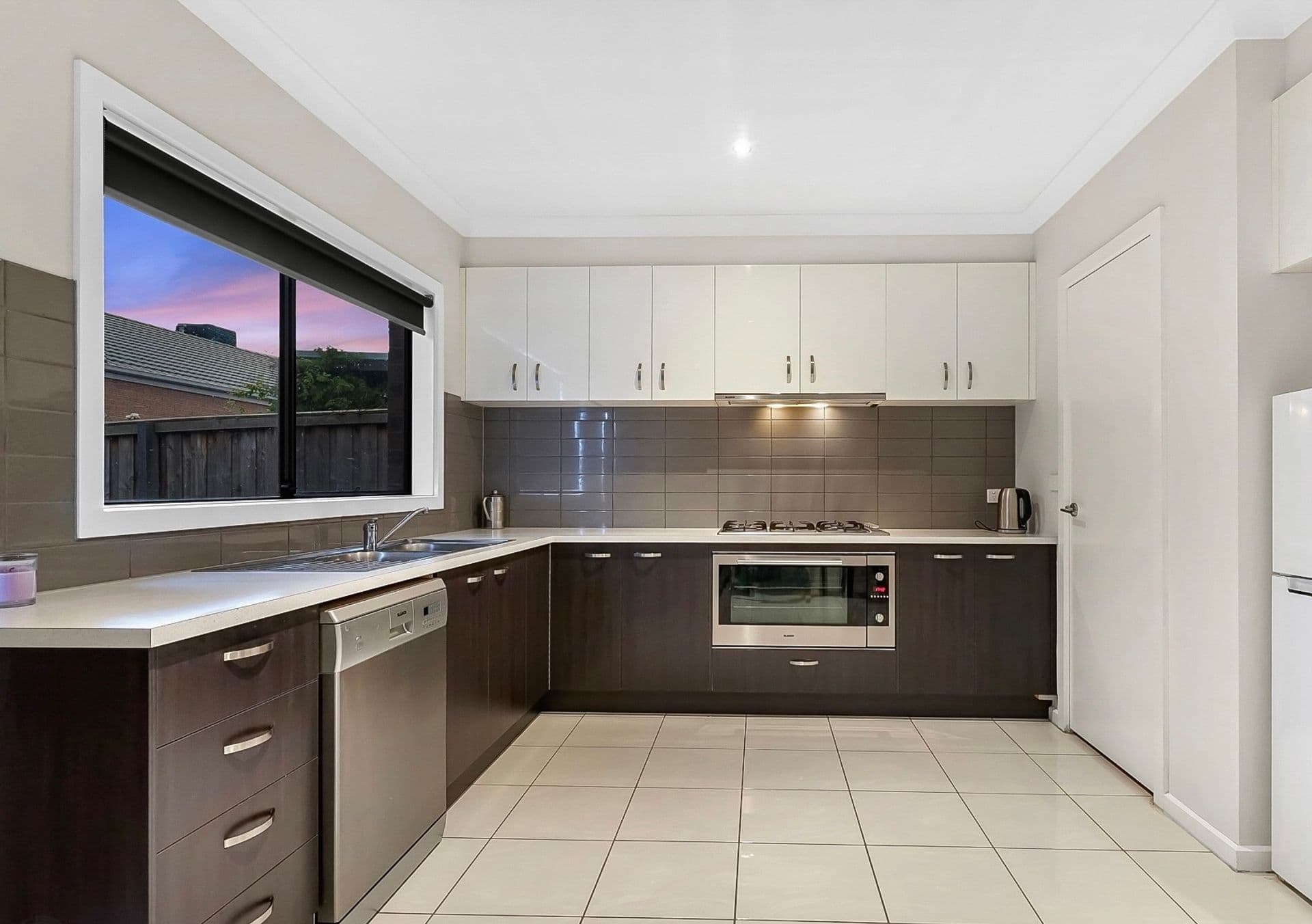 Suite 4 241-244 Caroline Springs Blvd, Caroline Springs, VIC, 3023, Fraser Rise - Thumbnail 5