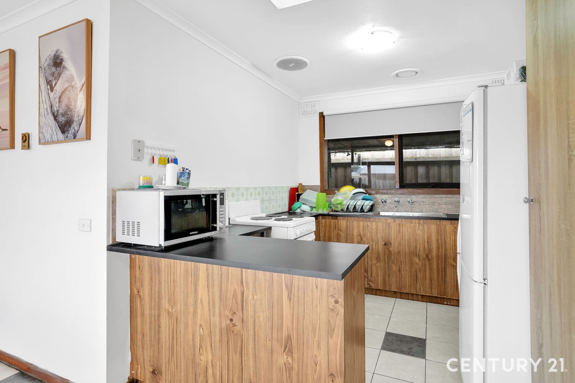 Suite 4 241-244 Caroline Springs Blvd, Caroline Springs, VIC, 3023, Rockbank - Thumbnail 6