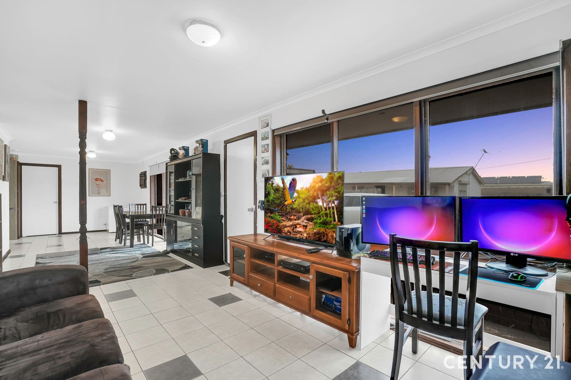 76 Westcott Parade, Rockbank, VIC, 3335, Rockbank - Thumbnail 3