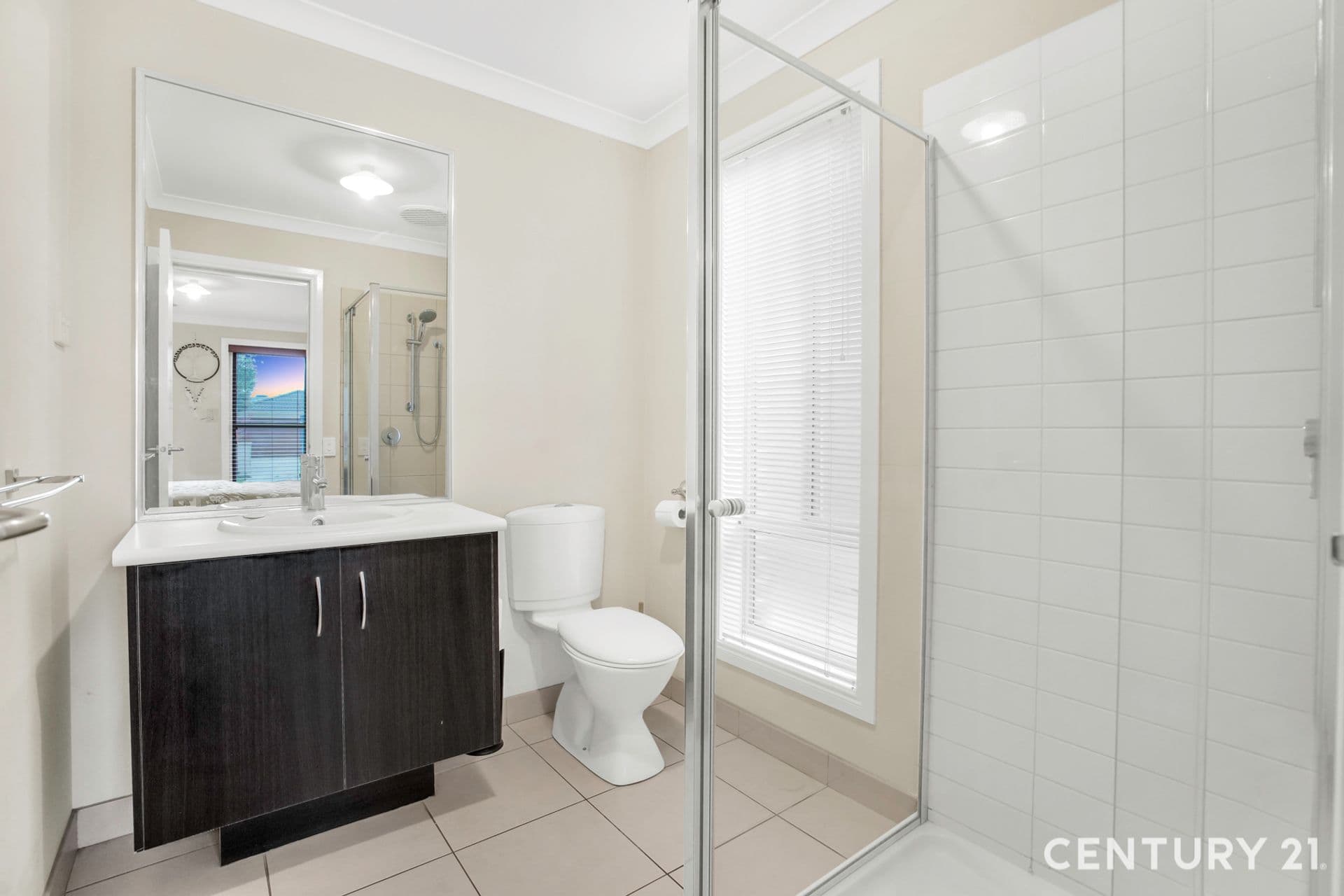 4 Sunderland Way, Melton West, VIC, 3337, Melton West - Thumbnail 6