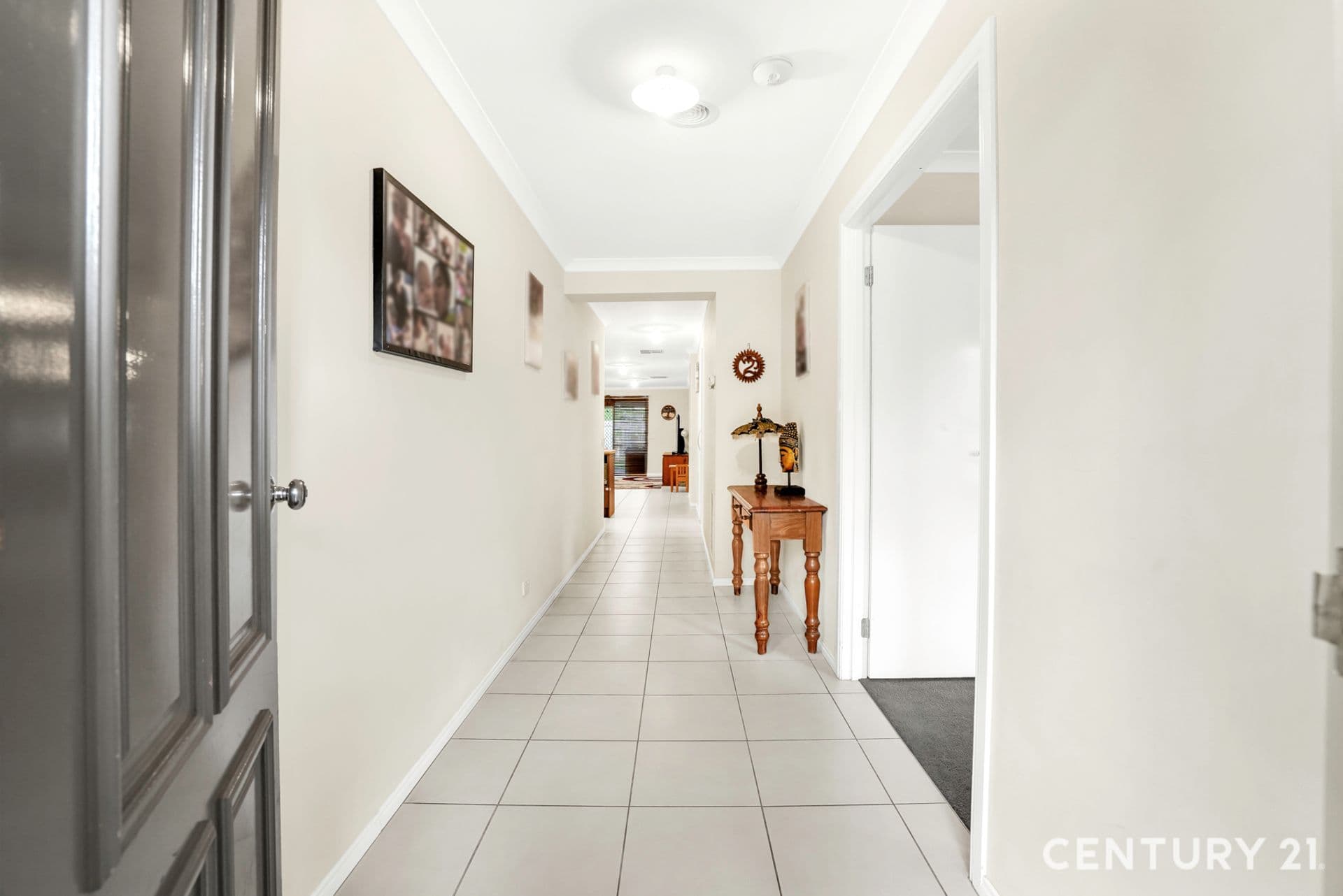 4 Sunderland Way, Melton West, VIC, 3337, Melton West - Thumbnail 7