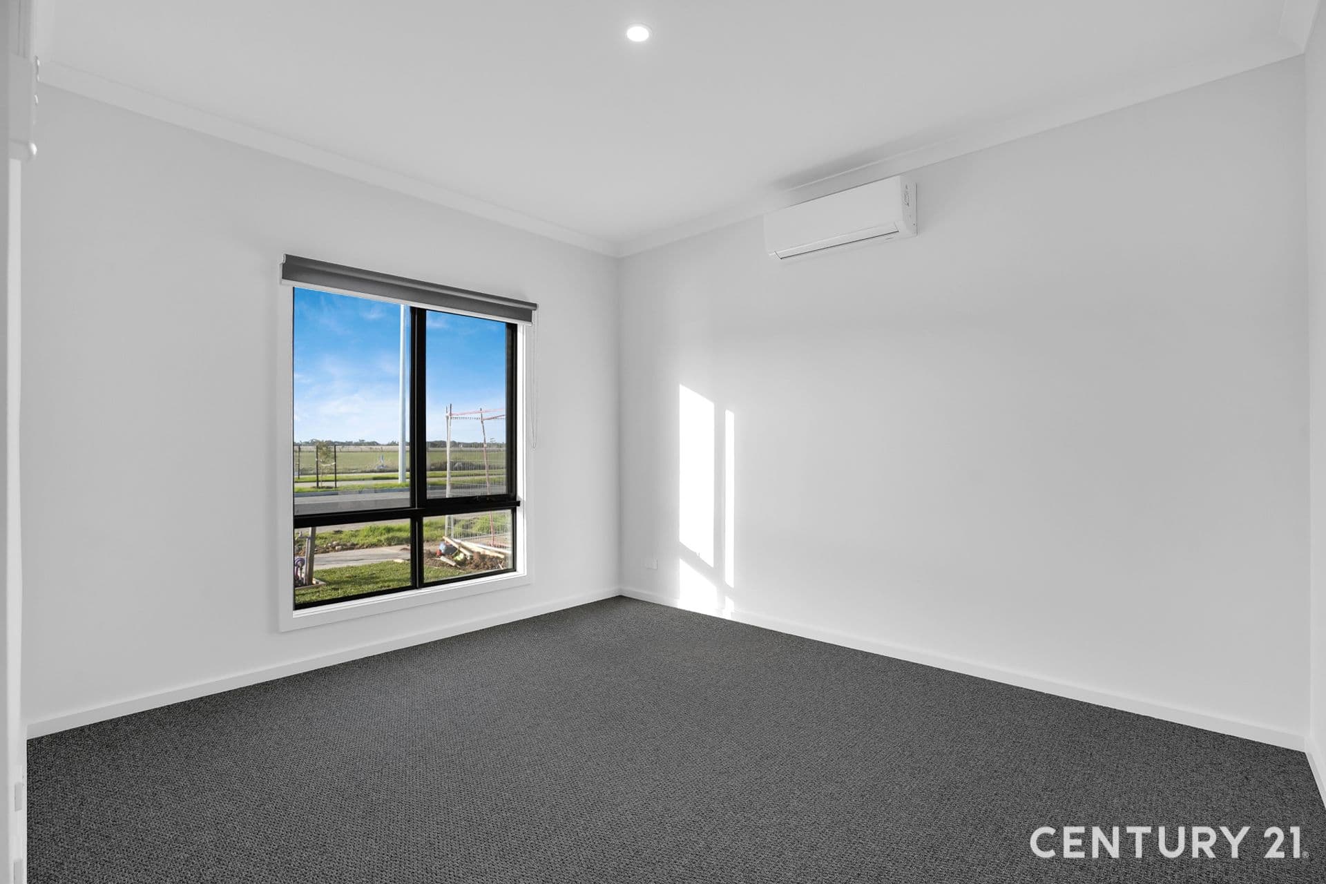 Suite 4 241-244 Caroline Springs Blvd, Caroline Springs, VIC, 3023, Wyndham Vale - Thumbnail 2