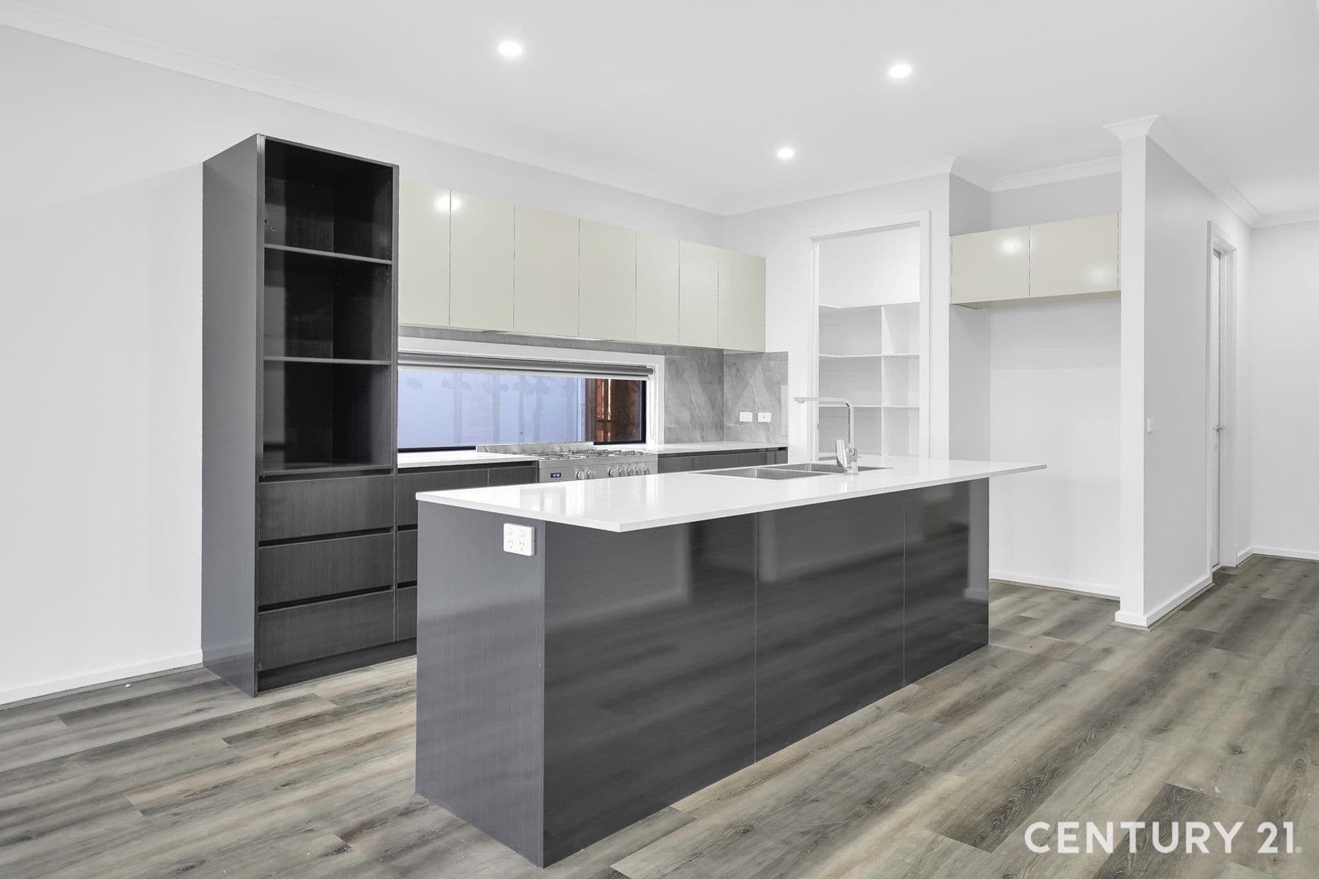Suite 4 241-244 Caroline Springs Blvd, Caroline Springs, VIC, 3023, Wyndham Vale - Thumbnail 7