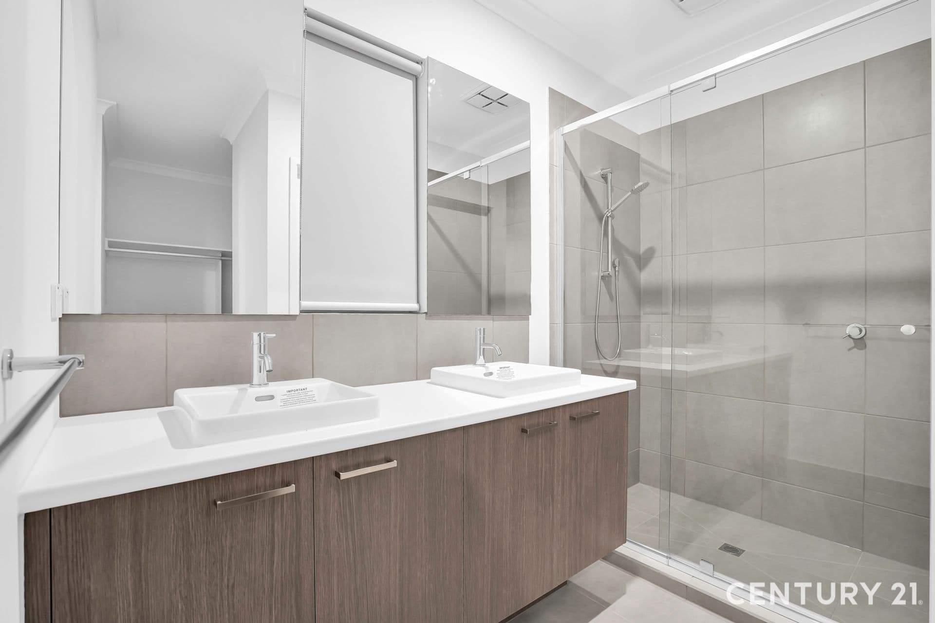 Suite 4 241-244 Caroline Springs Blvd, Caroline Springs, VIC, 3023, Deanside - Thumbnail 3