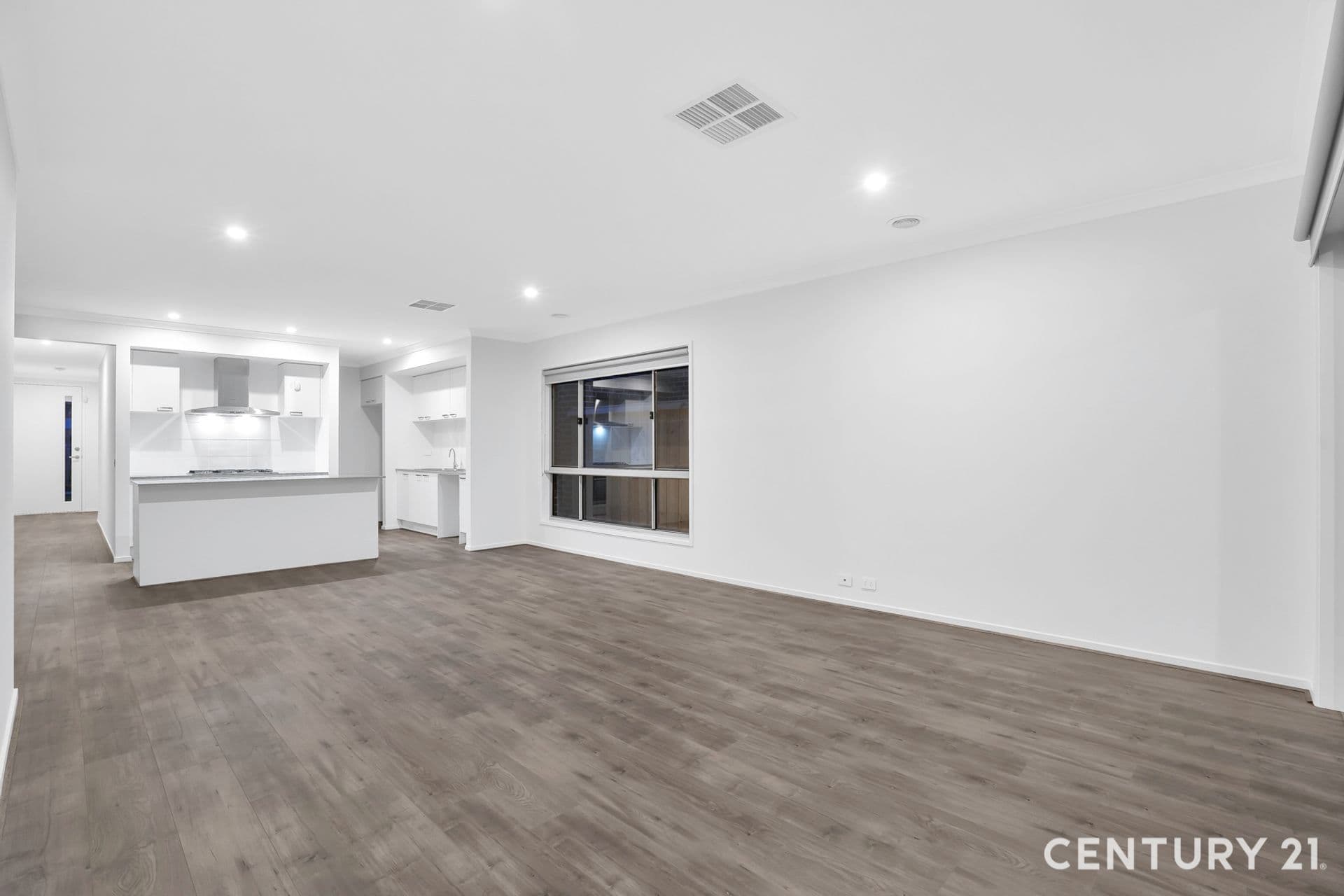 Suite 4 241-244 Caroline Springs Blvd, Caroline Springs, VIC, 3023, Deanside - Thumbnail 5