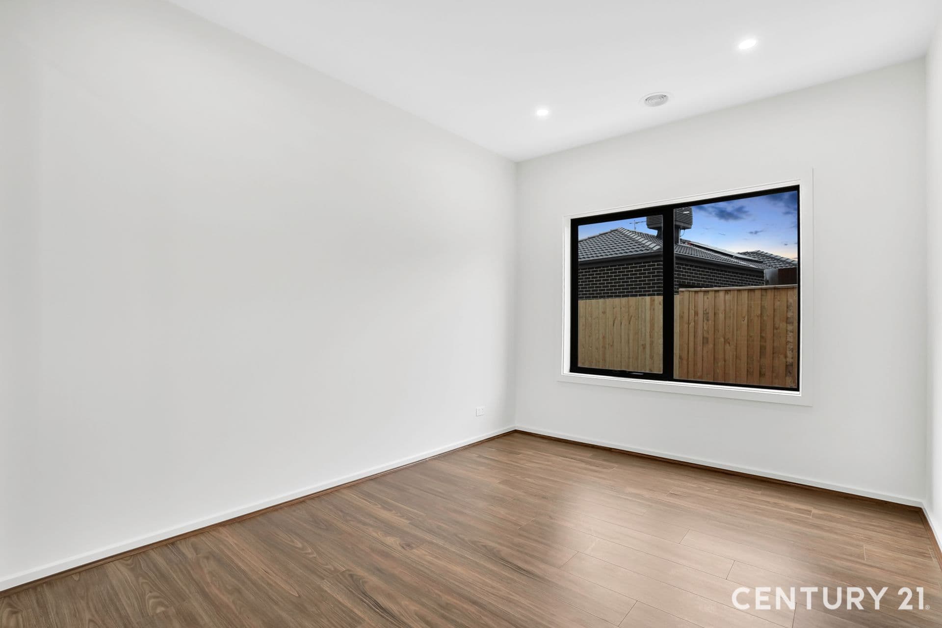 Suite 4 241-244 Caroline Springs Blvd, Caroline Springs, VIC, 3023, Bonnie Brook - Thumbnail 6