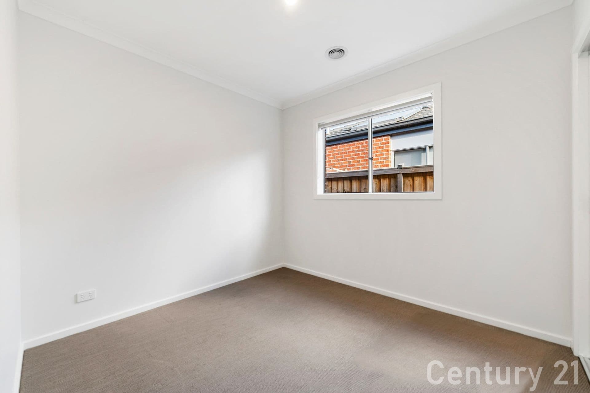 Suite 4 241-244 Caroline Springs Blvd, Caroline Springs, VIC, 3023, Rockbank - Thumbnail 8