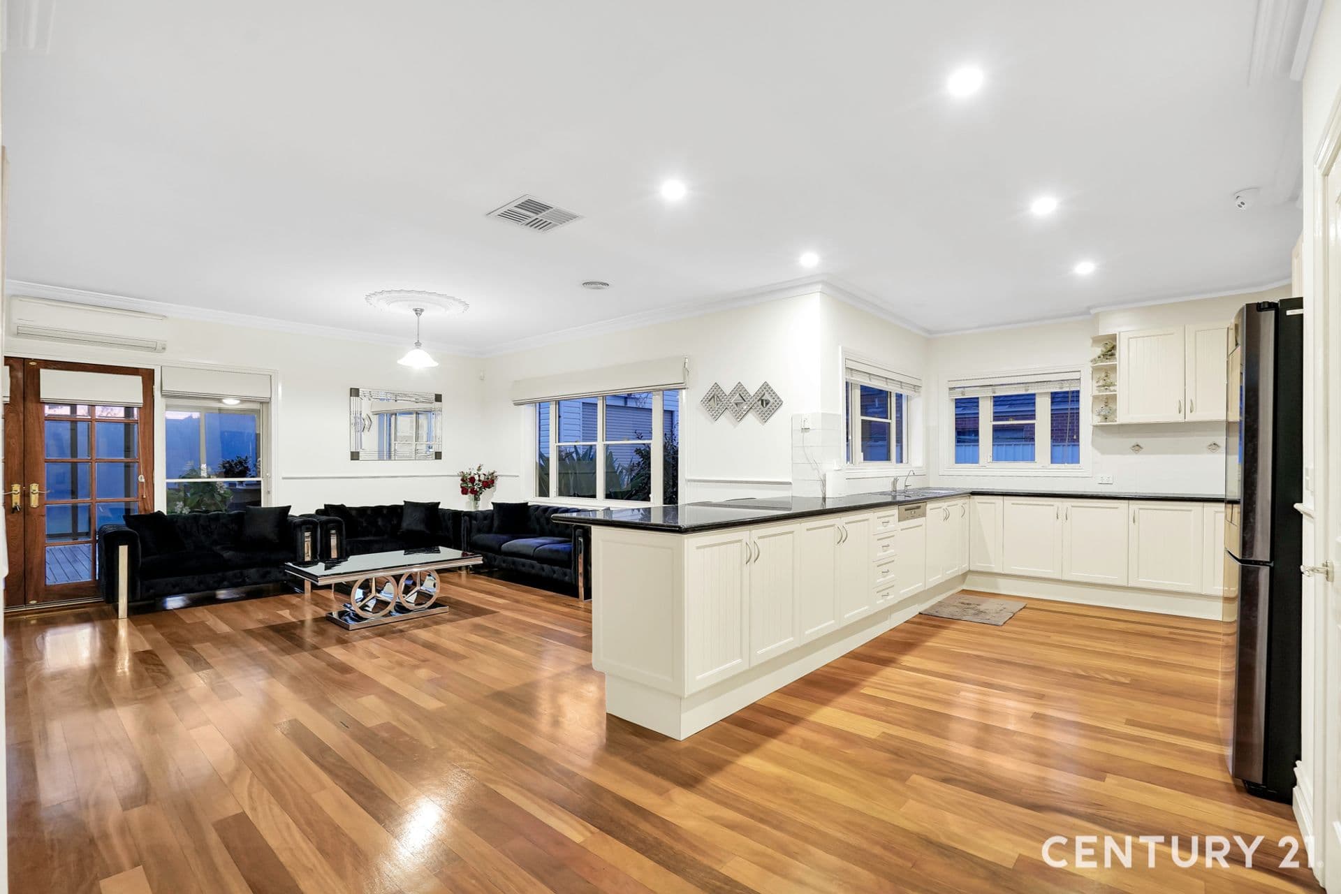 Suite 4 241-244 Caroline Springs Blvd, Caroline Springs, VIC, 3023, Tarneit - Thumbnail 8