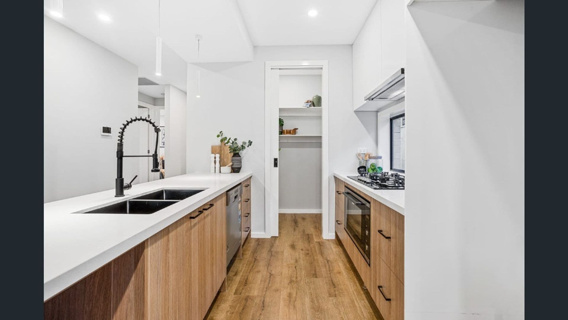 Suite 4 241-244 Caroline Springs Blvd, Caroline Springs, VIC, 3023, Fraser Rise - Thumbnail 5