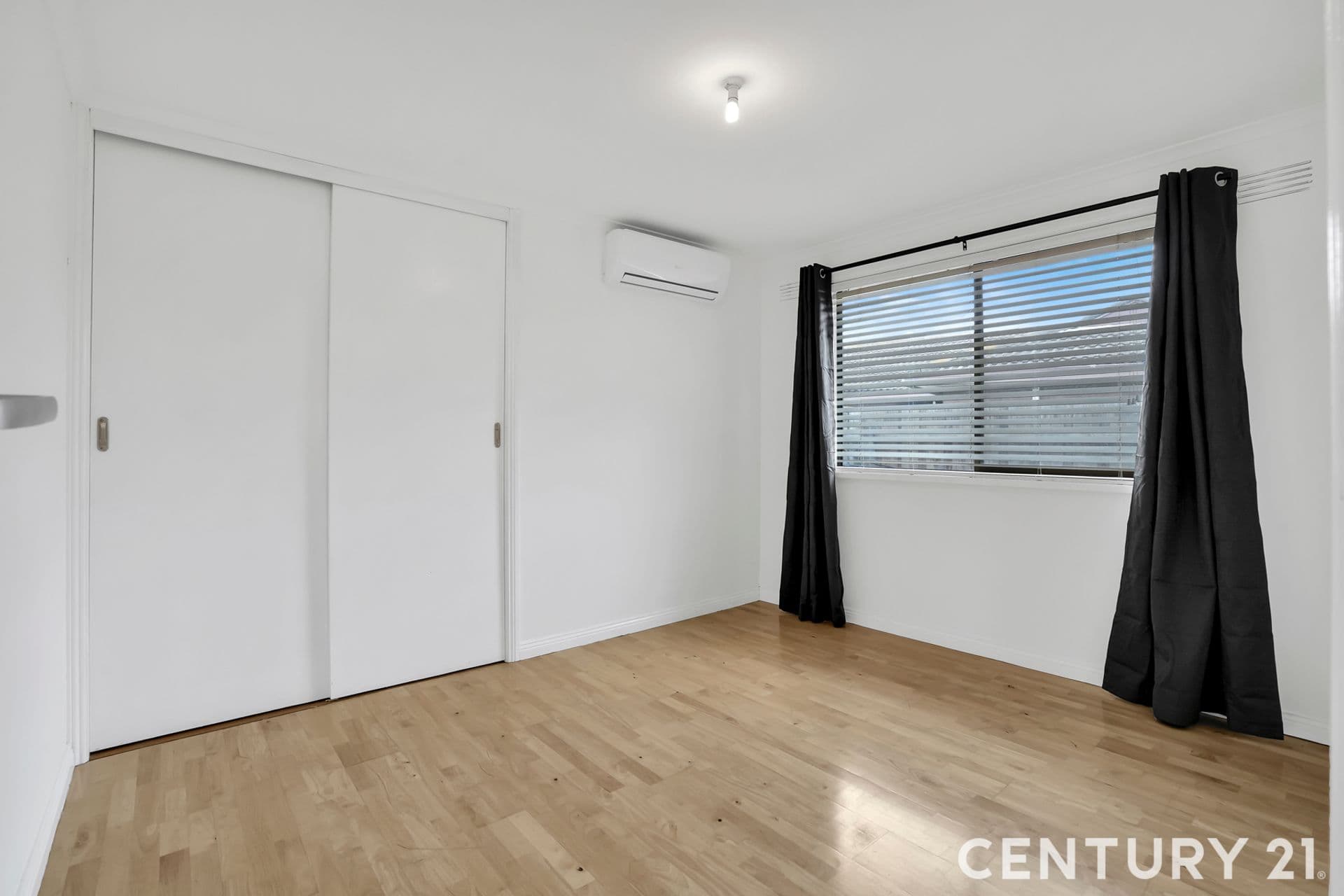 Suite 4 241-244 Caroline Springs Blvd, Caroline Springs, VIC, 3023, Rockbank - Thumbnail 4
