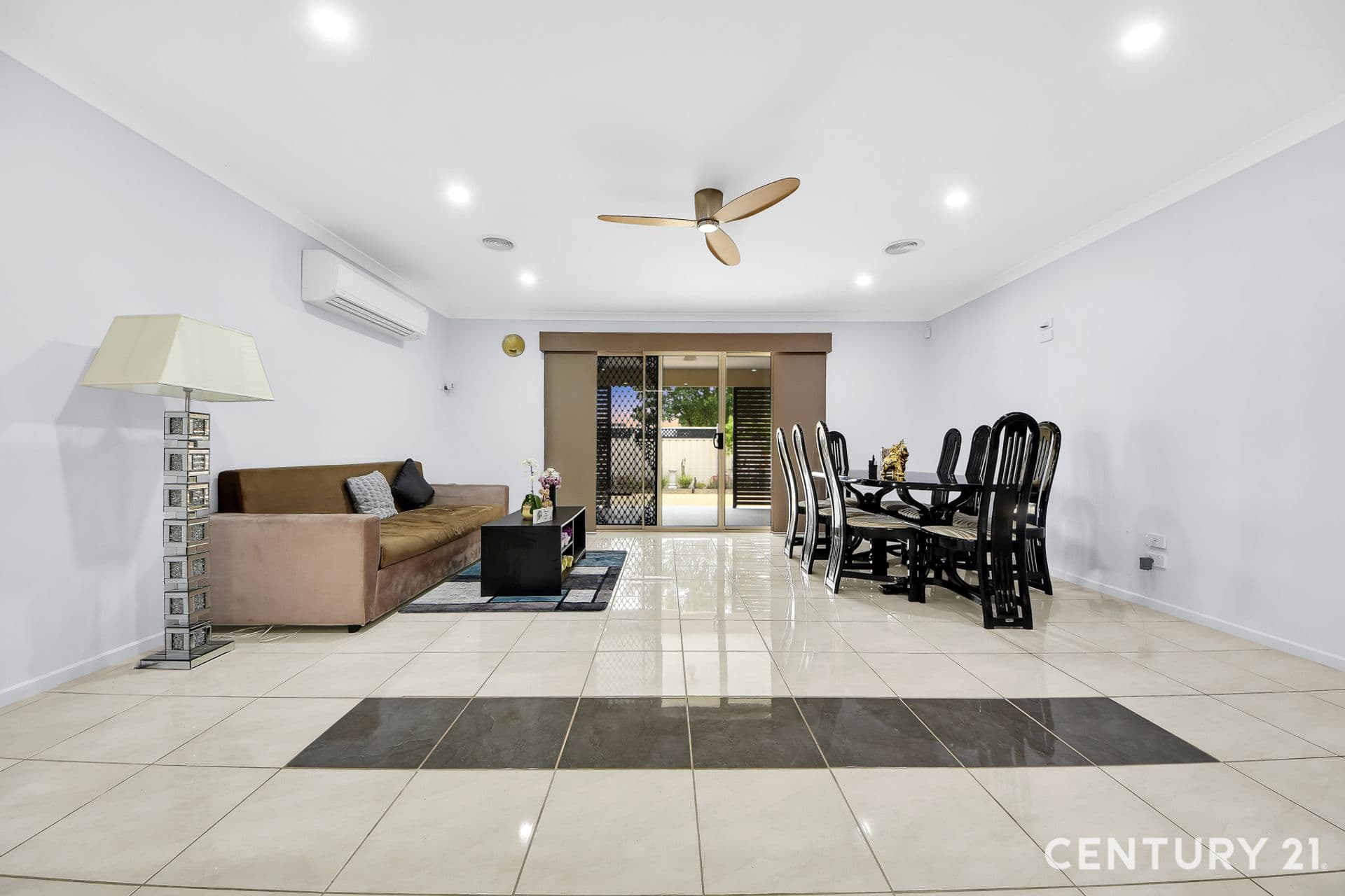 Suite 4 241-244 Caroline Springs Blvd, Caroline Springs, VIC, 3023, Wallan - Thumbnail 3