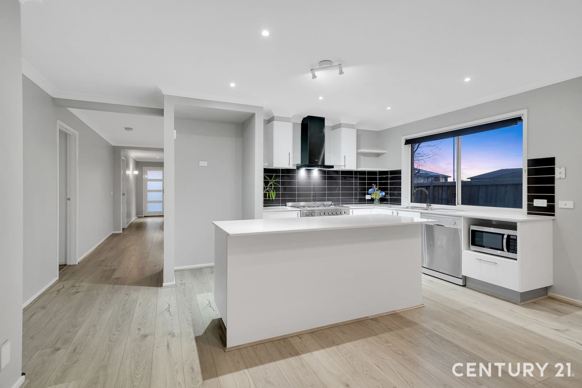 Suite 4 241-244 Caroline Springs Blvd, Caroline Springs, VIC, 3023, Taylors Hill - Thumbnail 6
