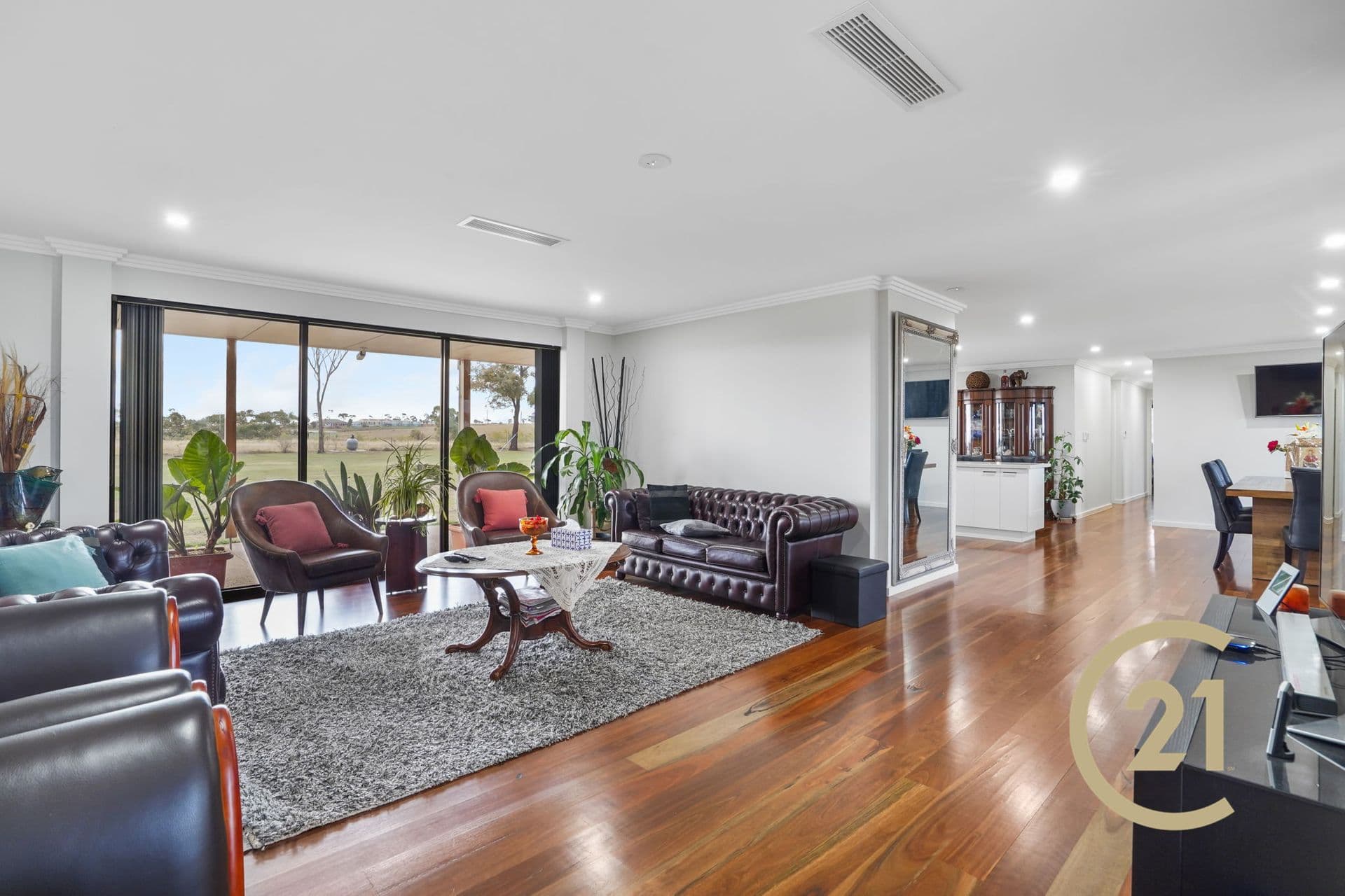 Suite 4 241-244 Caroline Springs Blvd, Caroline Springs, VIC, 3023, Rockbank - Thumbnail 3